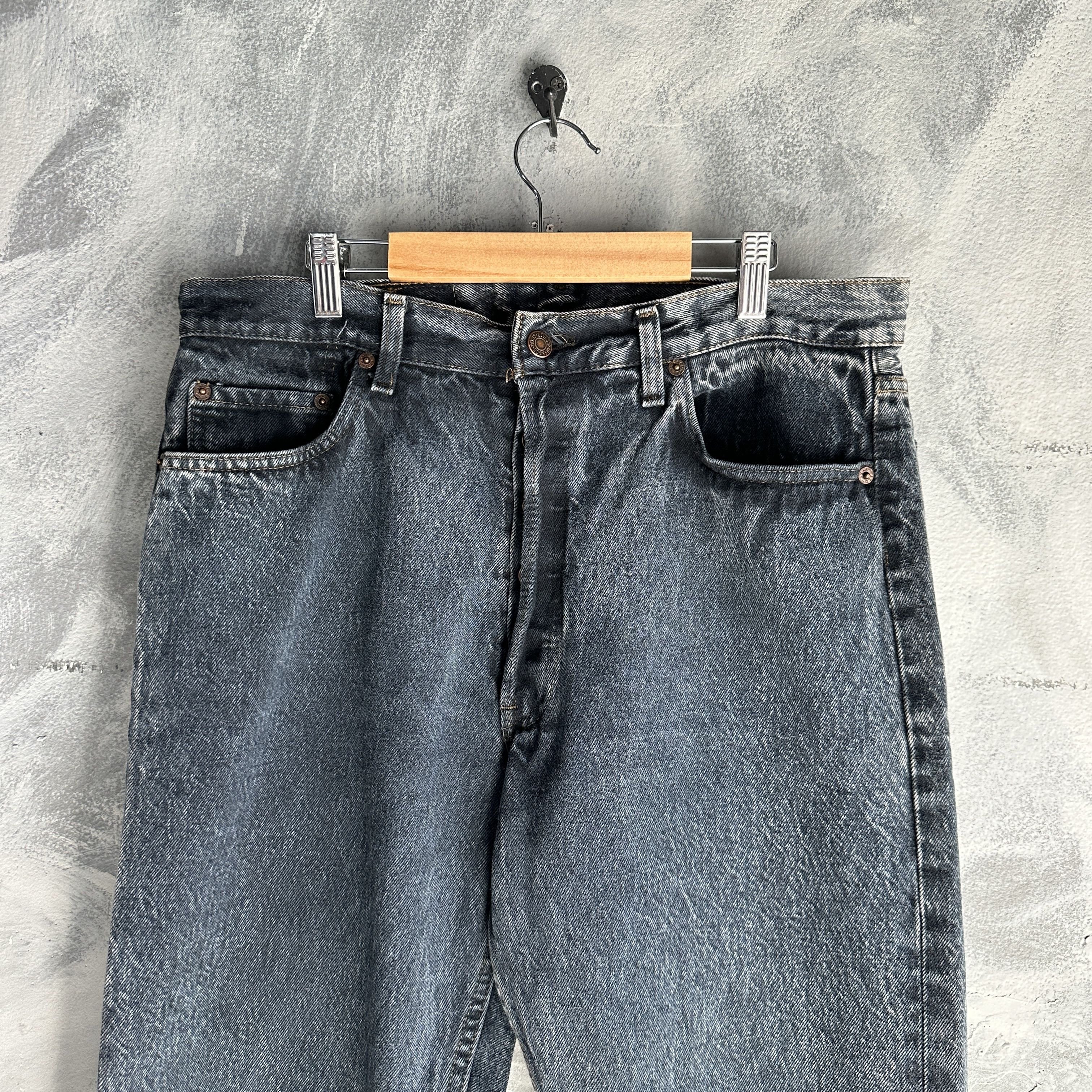 Levi's Vtg Levis 501 Jeans Mens 36x30 Black Button Fly Made in USA Size US 36 / EU 52 - 5 Thumbnail
