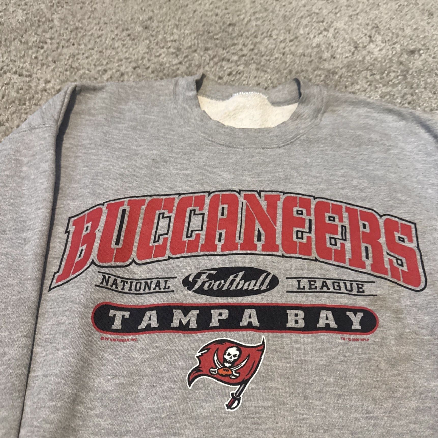 NFL VINTAGE Tampa Bay Buccaneers Grey Crewneck Sweatshirt L NFL Football Y2K Mens Size US L / EU 52-54 / 3 - 3 Thumbnail