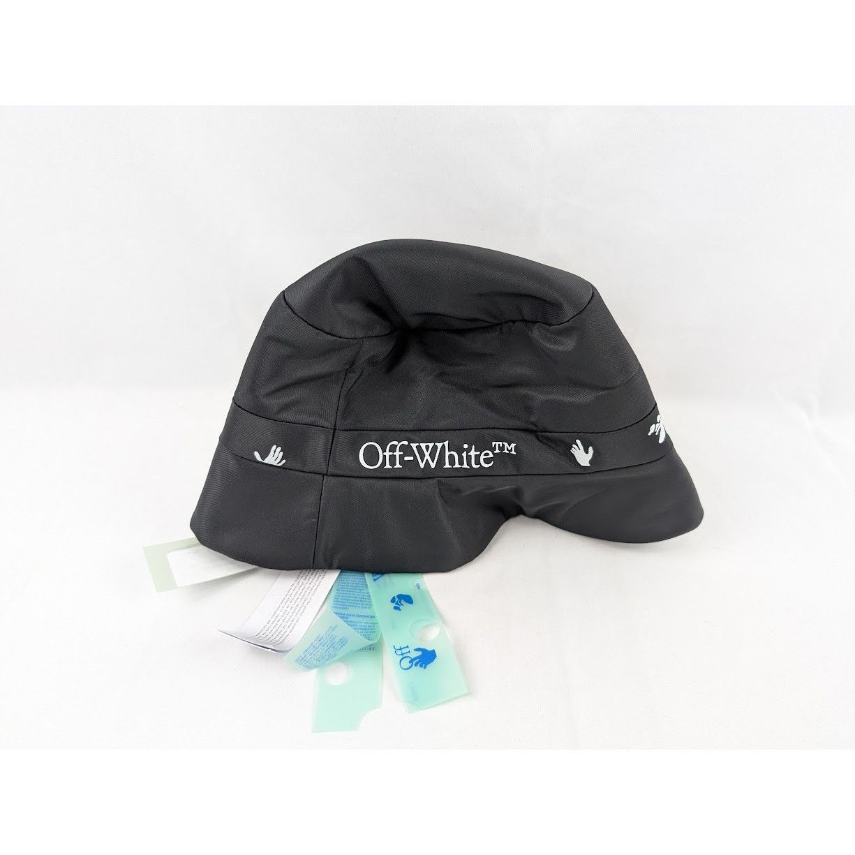 Off-White o1rshd1 Size: OS Logo Viscose Rain Cap in Black / White Size ONE SIZE - 17 Thumbnail