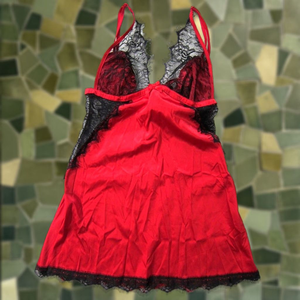 Vintage NWT Castle Megastore Red Satin Black Lace Eyelash Lingerie Sexy Cami Nighty S Size ONE SIZE - 1 Thumbnail
