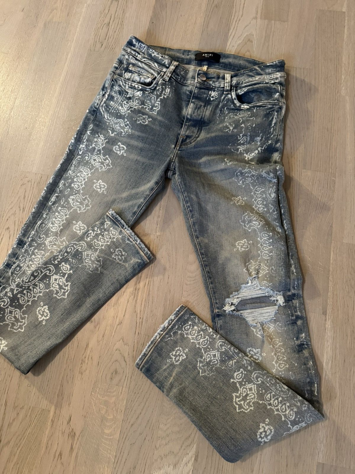 Amiri AMIRI jeans STUDY REAL TAPE MEASUREMENTS BY TAPE IN PHOTOS Size US 32 / EU 48 - 1 Thumbnail