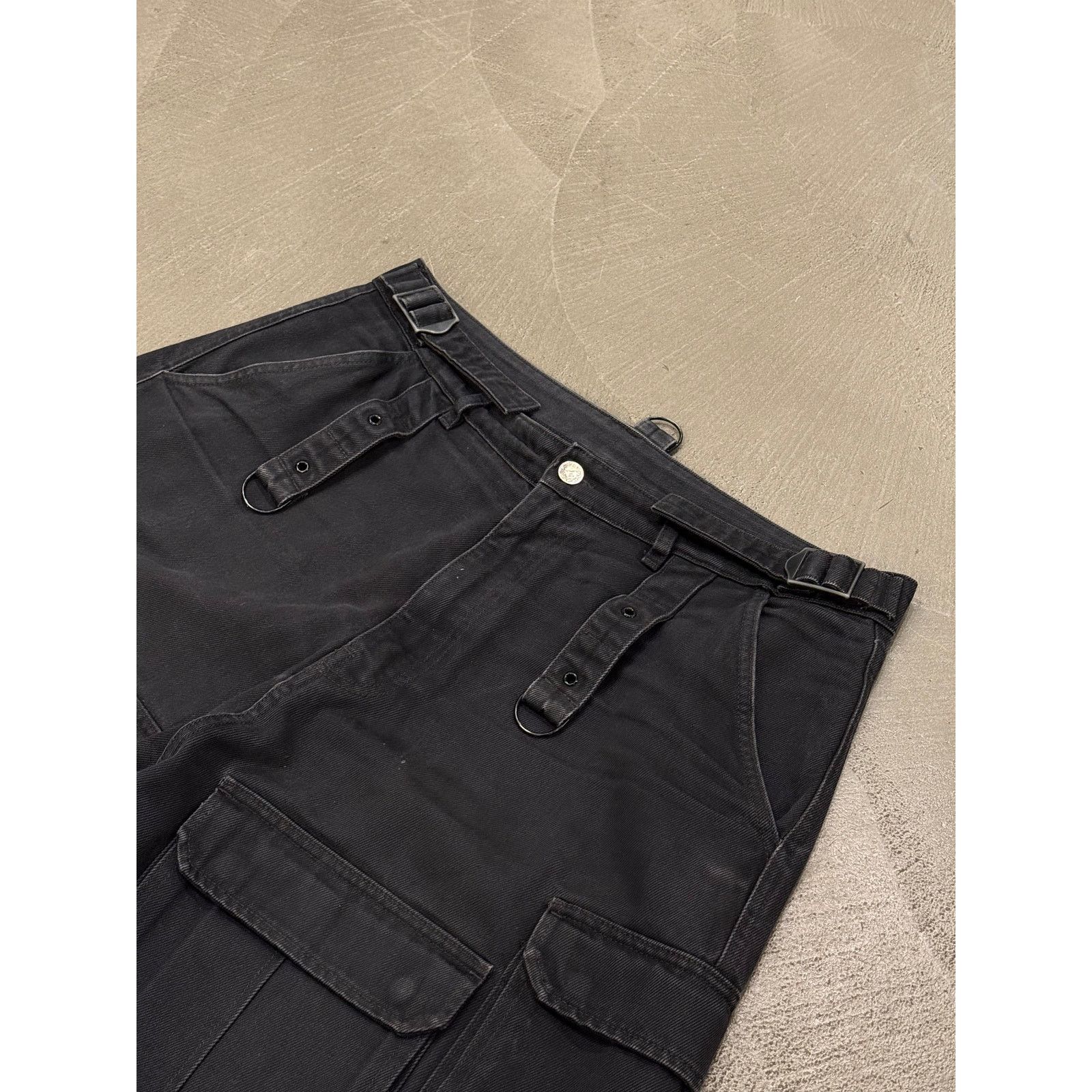 Vetements Vetements multi-pocket transformable baggy cargo pants Size US 33 - 2 Thumbnail