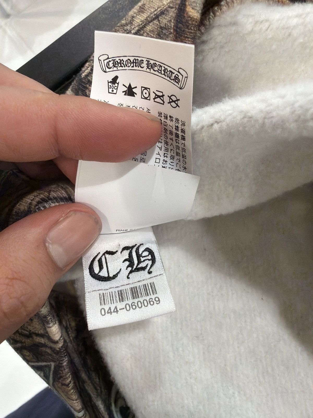 Chrome Hearts × NOCTA × Nike Chrome Hearts Nocta Tree Camo Horseshoe Crewneck Size US L / EU 52-54 / 3 - 8 Thumbnail