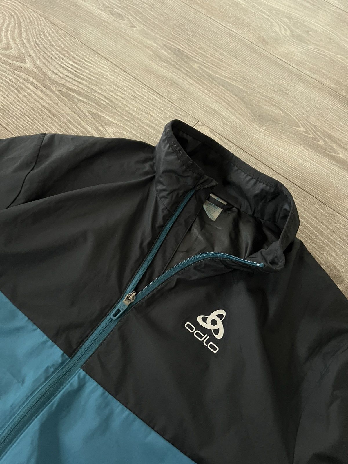 Japanese Brand × Odlo ODLO NEW COLLECTION POLYESTER RAIN RUN JACKET‼️ Size US L / EU 52-54 / 3 - 11 Thumbnail