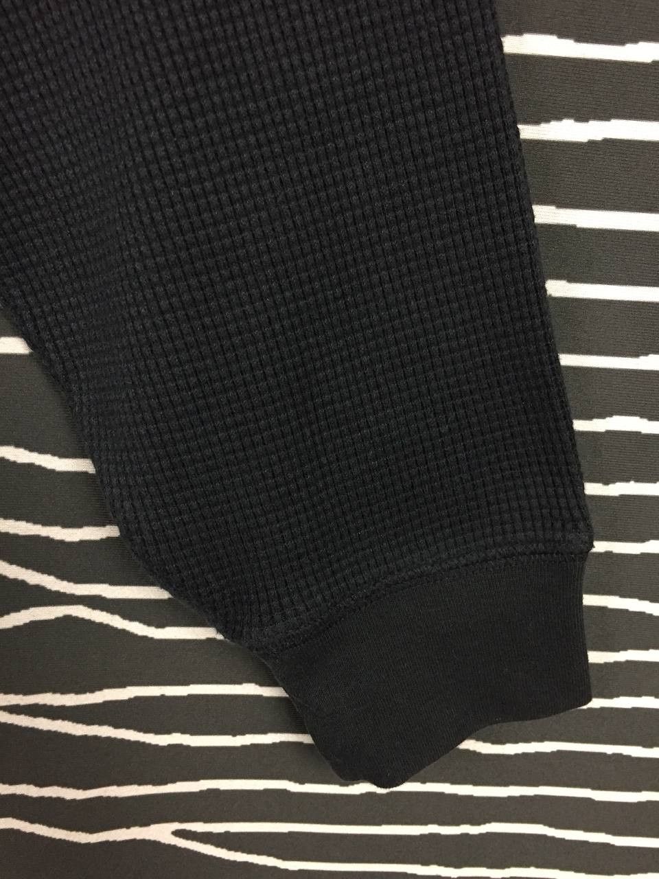 Uniqlo Uniqlo Waffle knit Crew Neck Long Sleeve Tee Size XL Size US XL / EU 56 / 4 - 4 Thumbnail