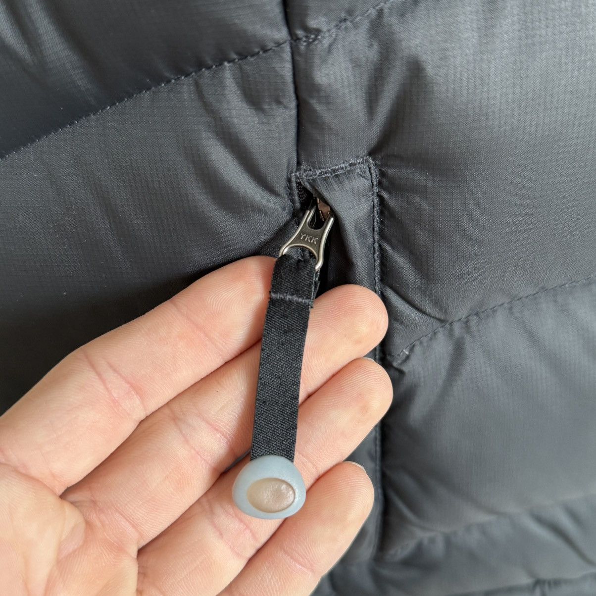 L.L. Bean L.L. Bean Puffer Vest Women’s M Black Goose Down Insulated Size M / US 6-8 / IT 42-44 - 5 Thumbnail