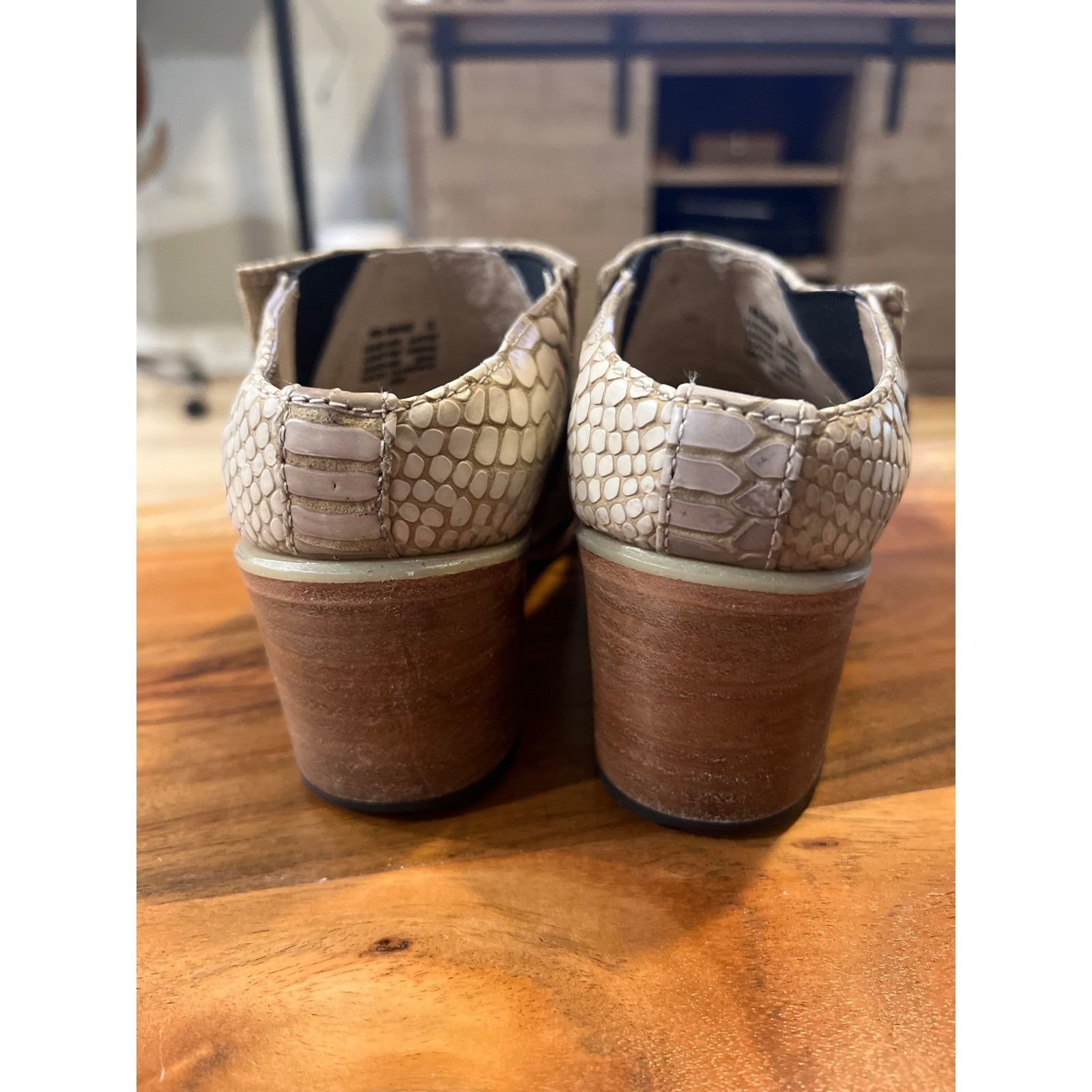 FREEBIRD Freebird Shae Cream Snake Print Leather Ankle Booties Heeled Size US 8 / IT 38 - 5 Thumbnail