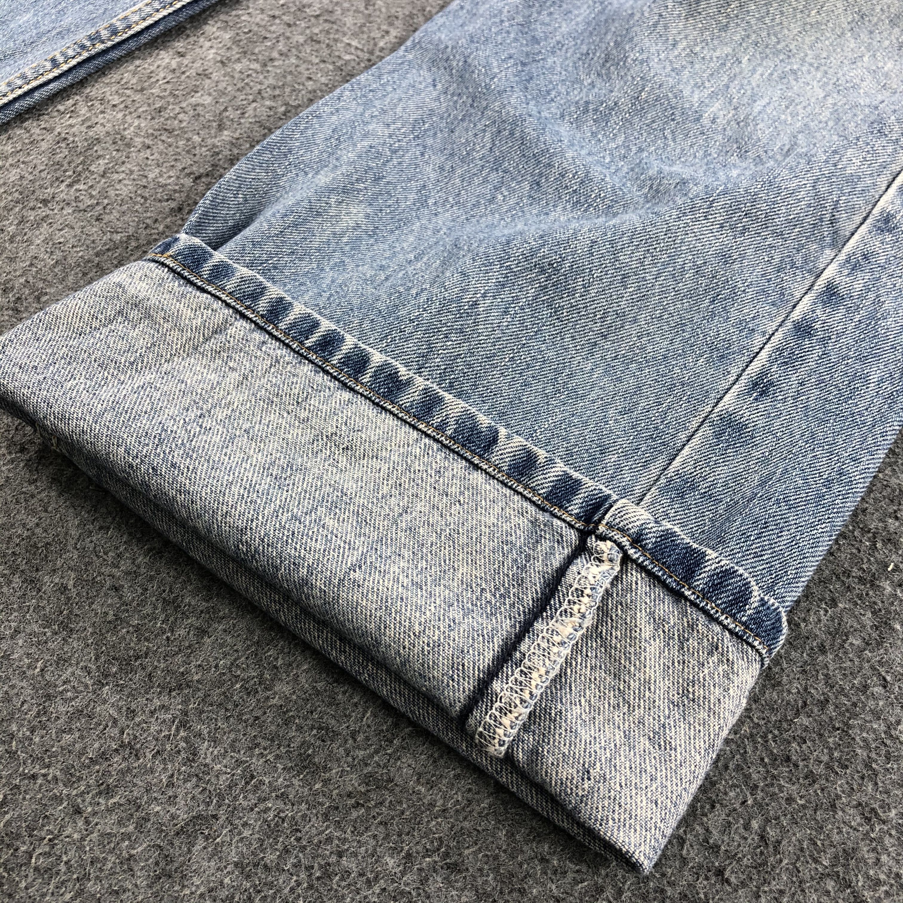 Levi's × Vintage Vintage Light Wash Levis 505 Jeans-JM1017 Size US 43 - 7 Thumbnail