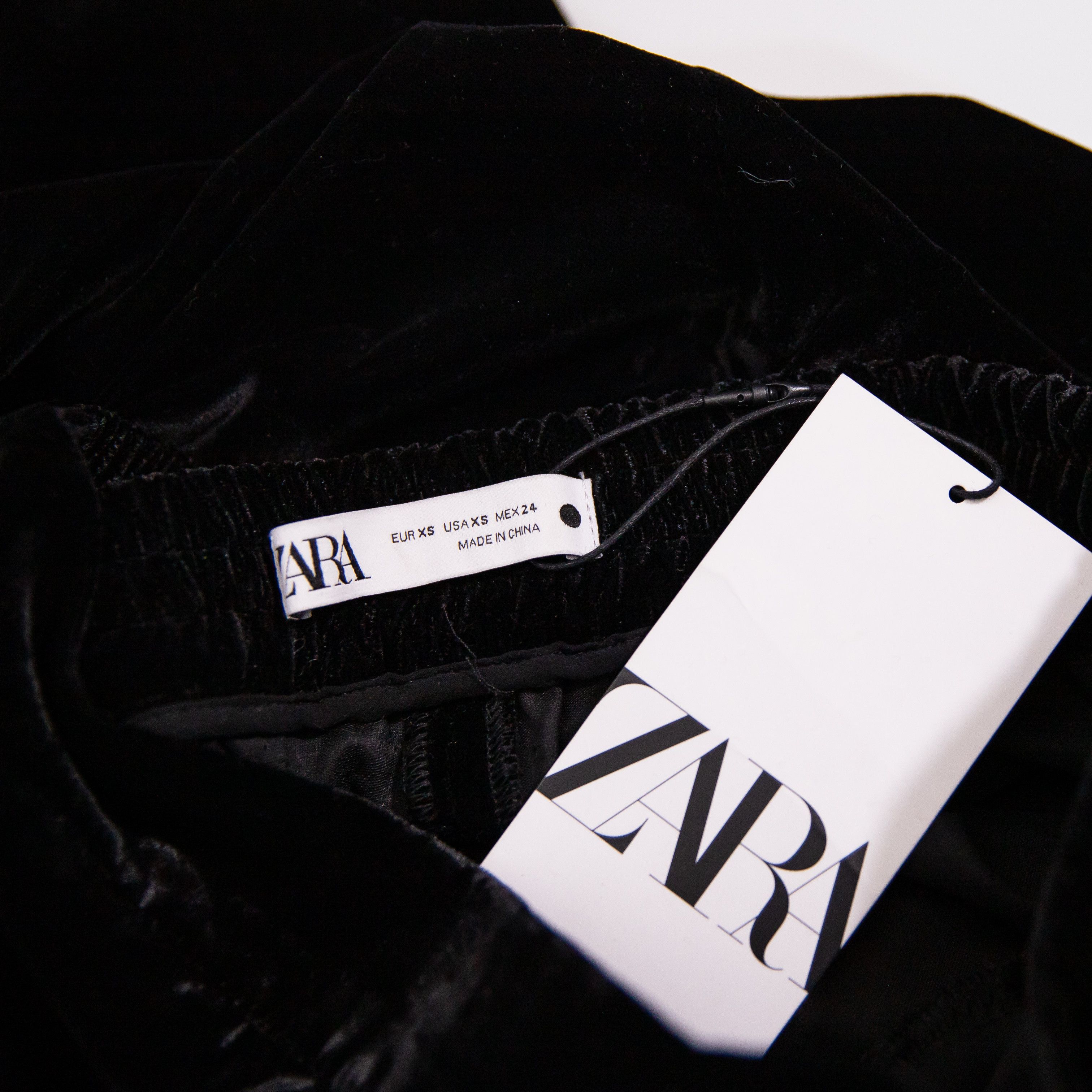 Zara NEW Zara Velvet Velour Mid Rise Straigh Size 25" / US 0 / IT 36 - 2 Thumbnail
