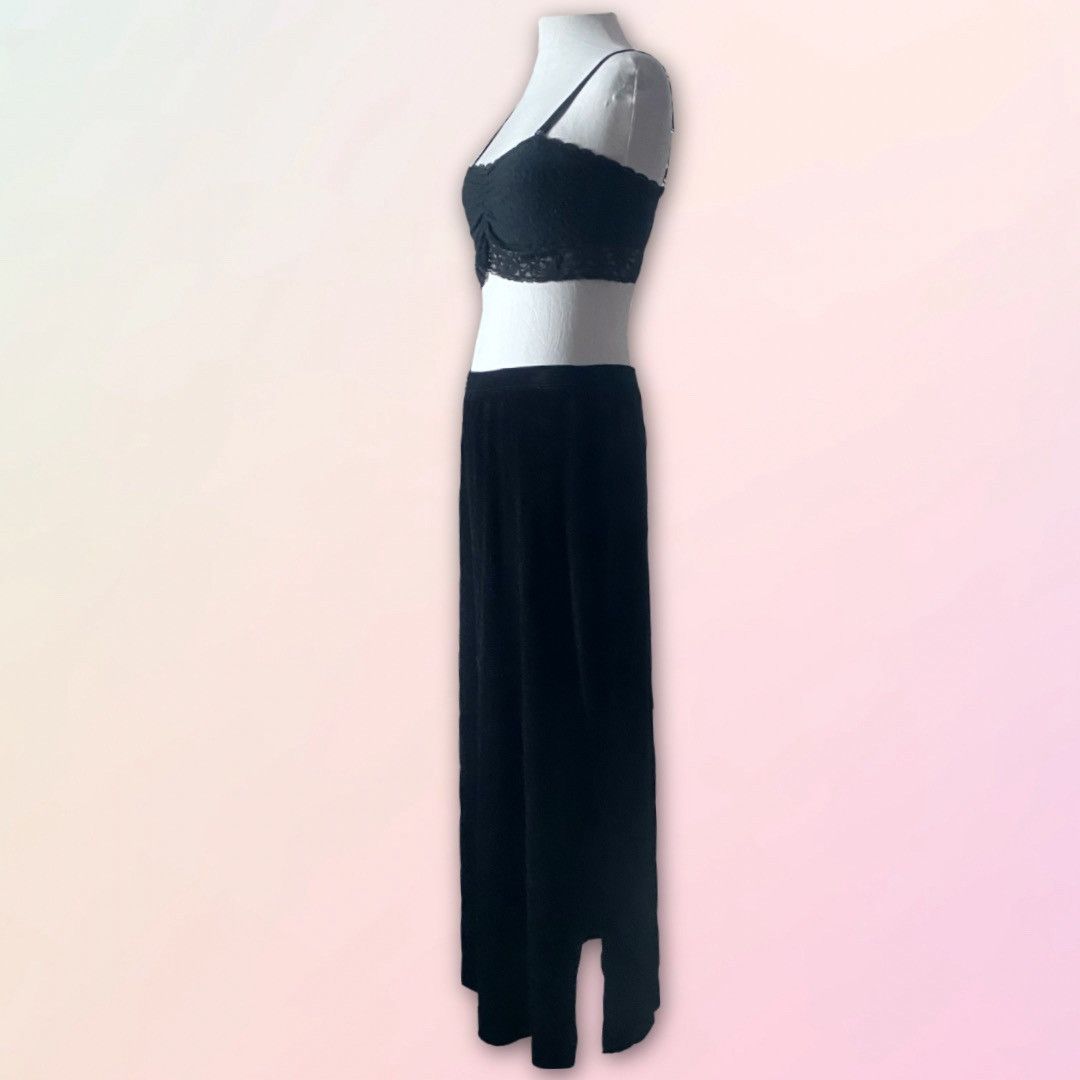 Vintage Islander, Vintage, Basic, Black Velvet, Midi/Maxi Skirt Size 30" / US 8 / IT 44 - 1 Thumbnail