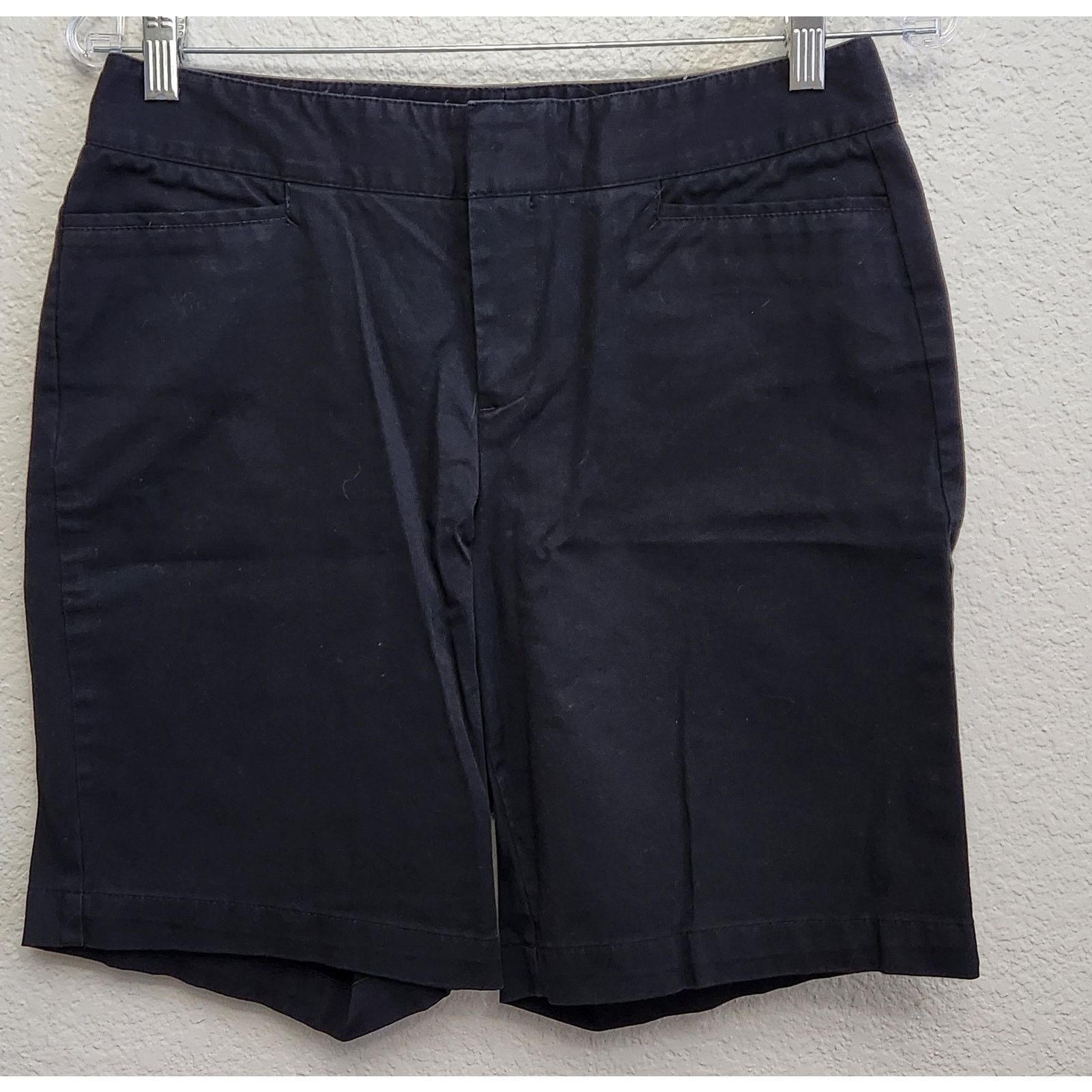 Dockers Dockers Black Mid Rise Curvy Shorts 6P Lightweight Size 30" / US 8 / IT 44 - 2 Thumbnail