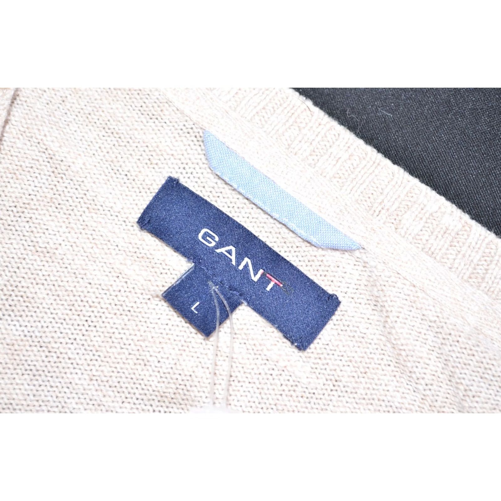 Gant GANT Men’s Jumper Pullover Sweater V-Neck Vintage Cotton Beige L Men’s V-Neck Jumper Pullover Beige Vintage Cotton L Size US L / EU 52-54 / 3 - 5 Thumbnail