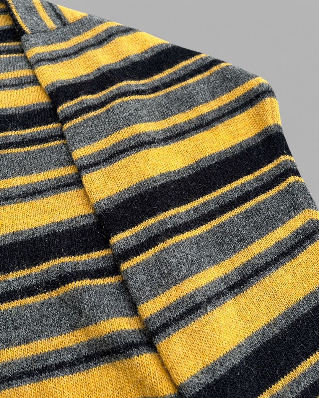 Giorgio Armani 🔥80’s GIORGIO ARMANI Golden Eagle Wool Alpaca Jumper Size US M / EU 48-50 / 2 - 14 Thumbnail