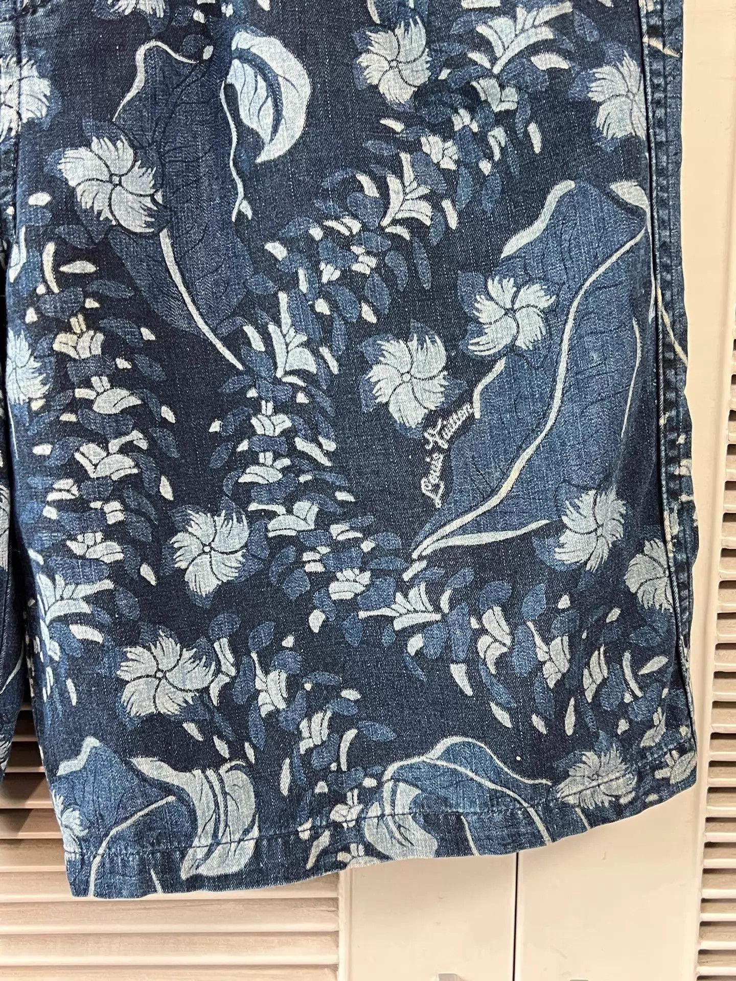 Louis Vuitton Louis Vuitton Classic Floral Denim Shorts 32, France Size US 32 / EU 48 - 5 Thumbnail