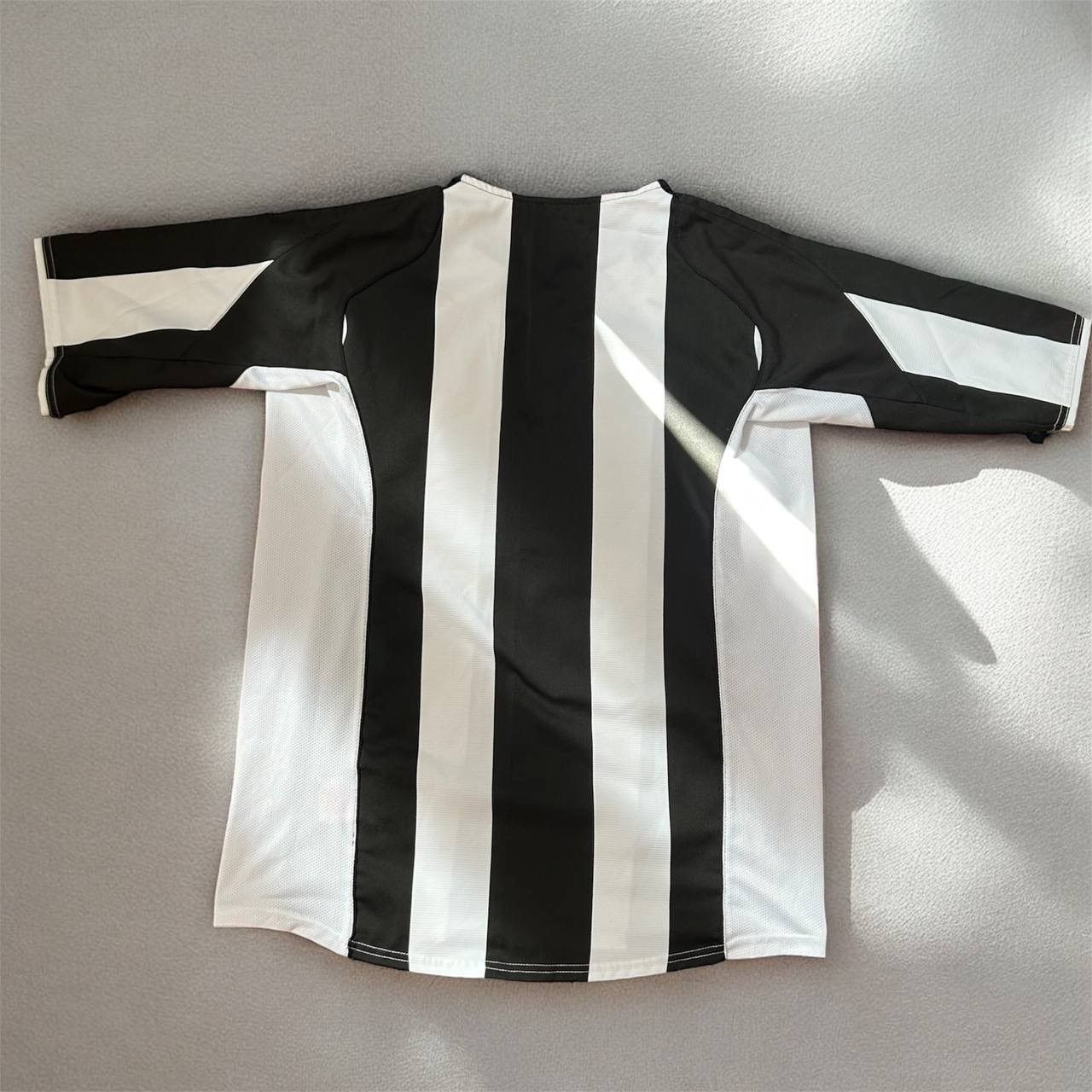 Vintage Juventus 2004 2005 Home Football Soccer Jersey Top Nike Size US M / EU 48-50 / 2 - 4 Thumbnail