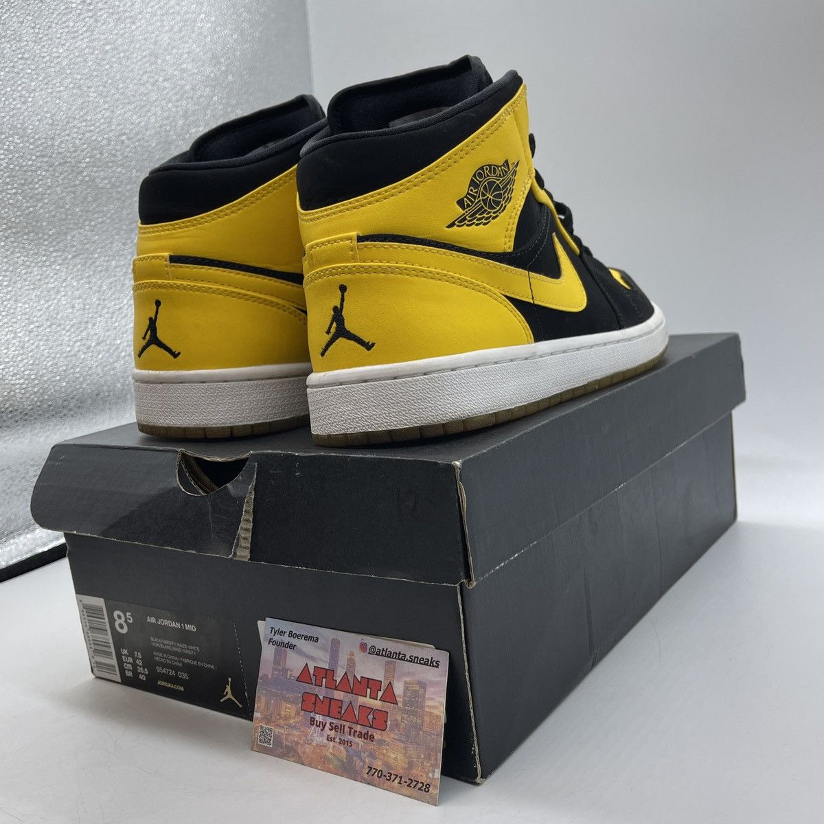 Jordan Brand Air Jordan 1 mid new love Size US 8.5 / EU 41-42 - 5 Thumbnail
