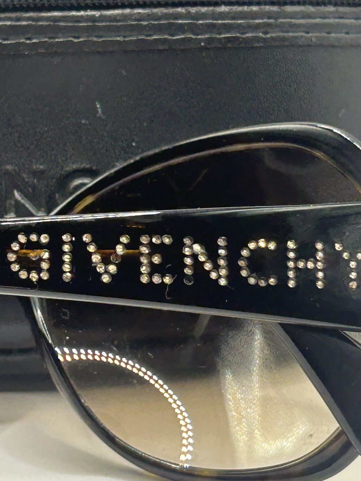 Givenchy Givenchy Sunglasses SGV616S Size ONE SIZE - 7 Thumbnail