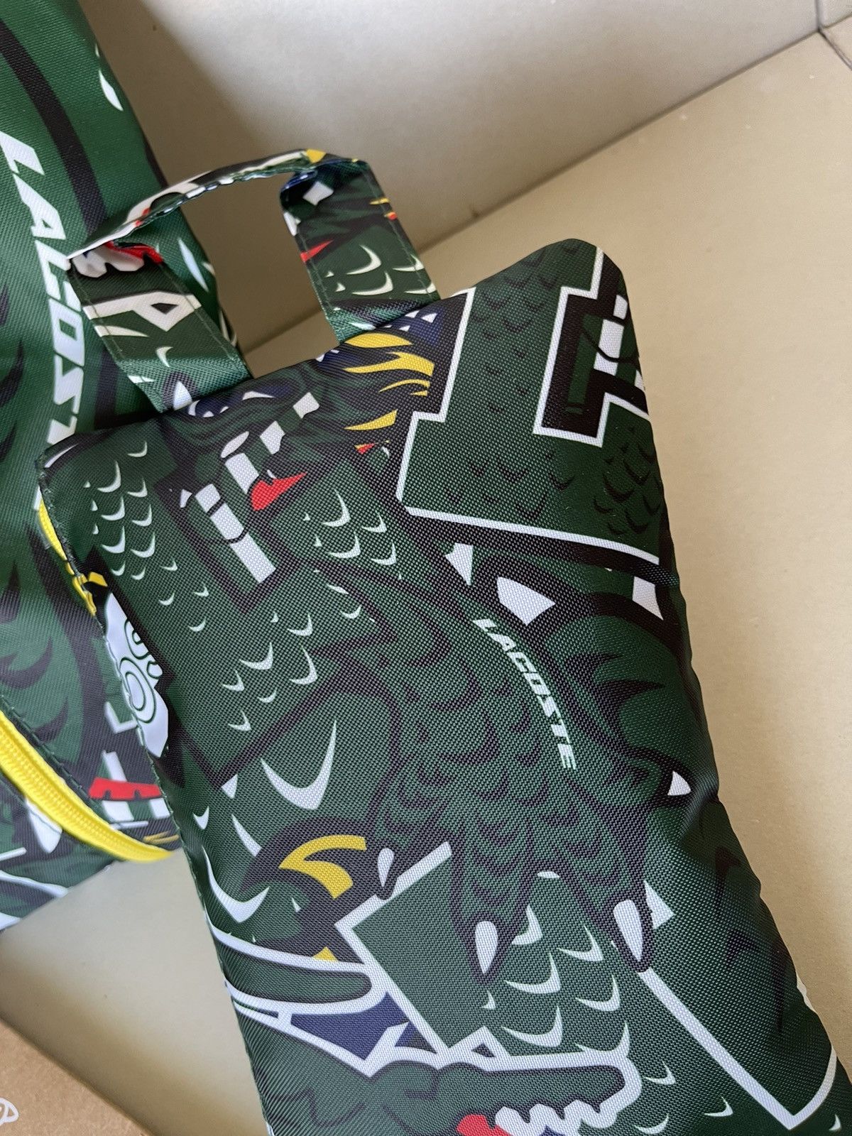 Lacoste × Larose Paris (new+box) Lacoste RARE! Travel kit (toiletries) unisex pouch Size ONE SIZE - 9 Thumbnail