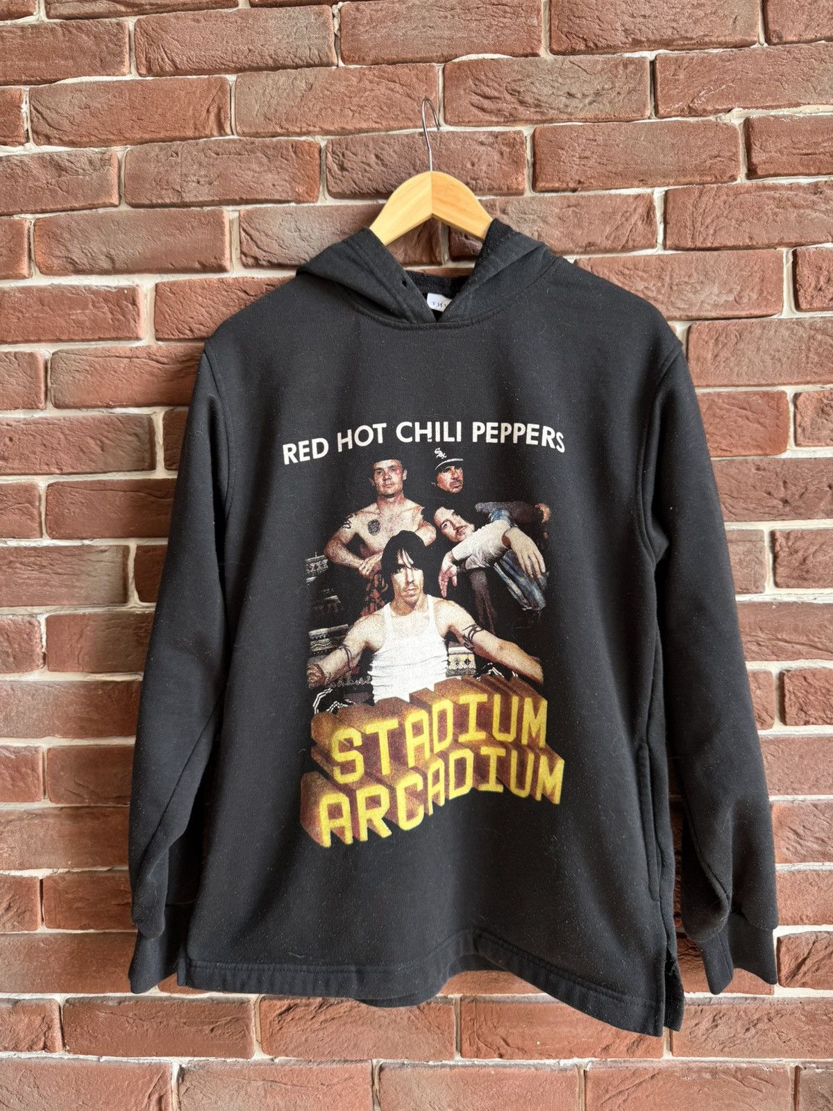 Band Tees Rare Vintage 00s Red Hot Chili Peppers Stadium Rock Hoodie Size US S / EU 44-46 / 1 - 1 Thumbnail