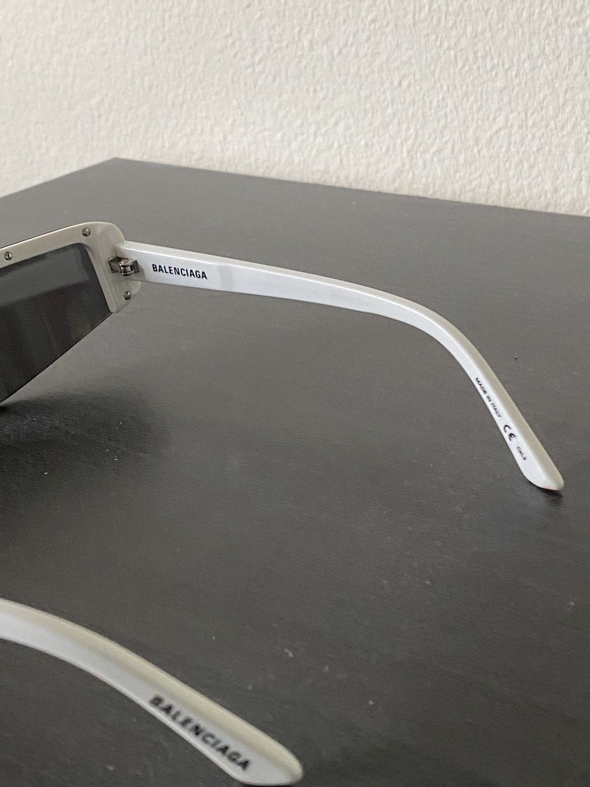 Balenciaga Balenciaga Shield Sunglasses White Size ONE SIZE - 3 Thumbnail