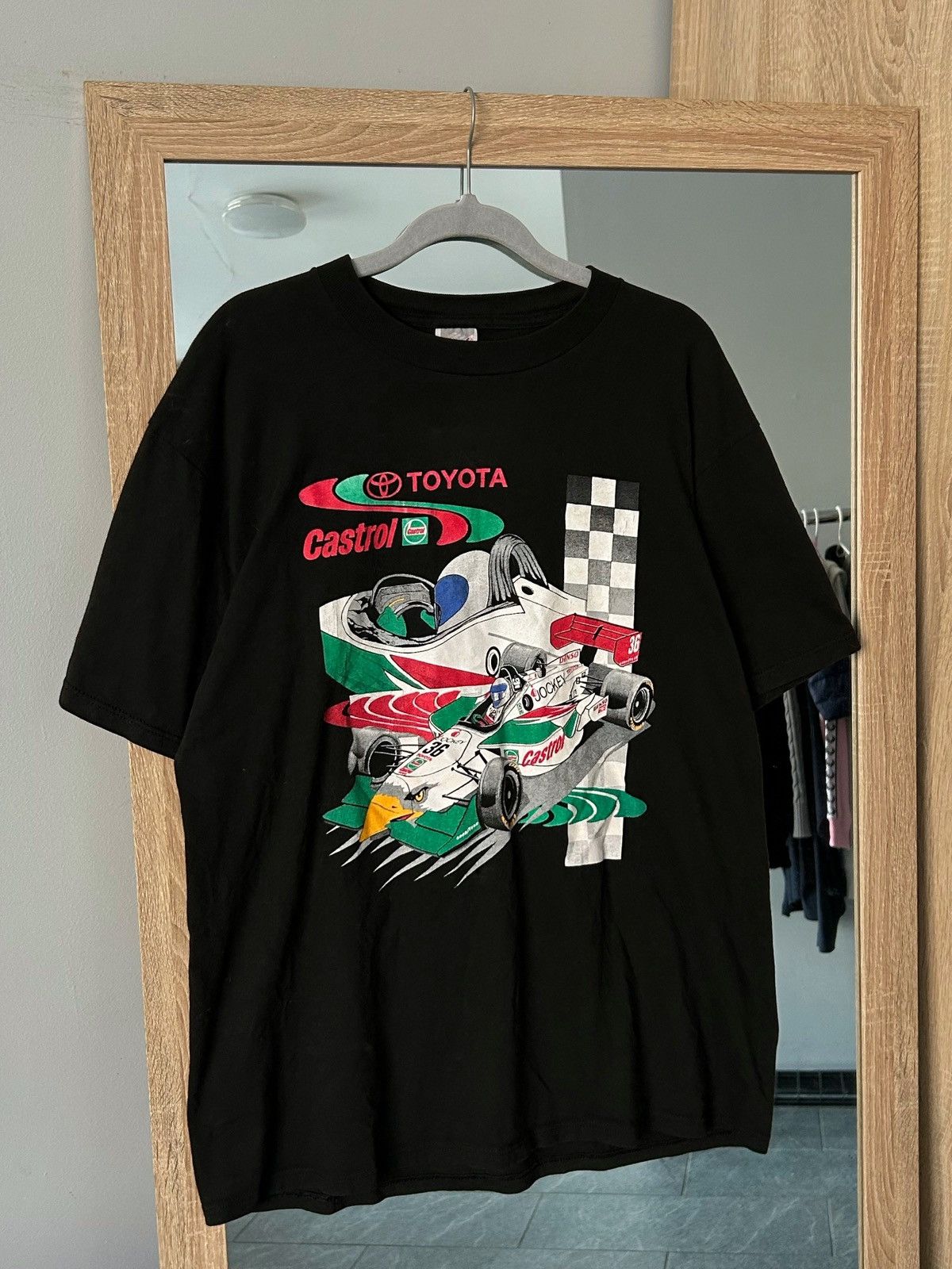 Formula 1 90s TOYOTA CASTROL Made in USA Vintage Racing Tee shirt Size US XL / EU 56 / 4 - 2 Thumbnail
