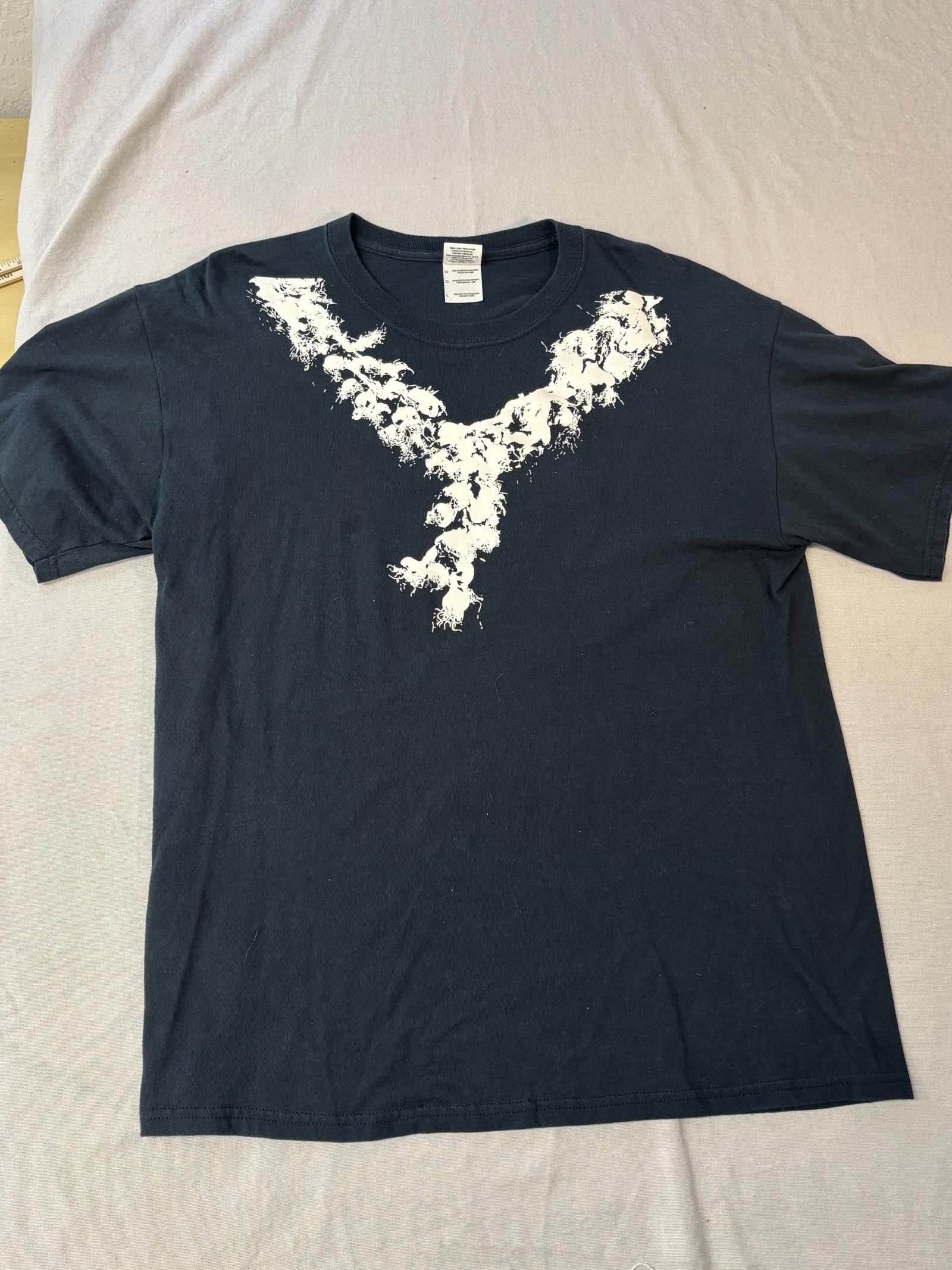 Other Vampire Proof T-shirt Garlic Necklace Gilroy California L Size US L / EU 52-54 / 3 - 4 Thumbnail
