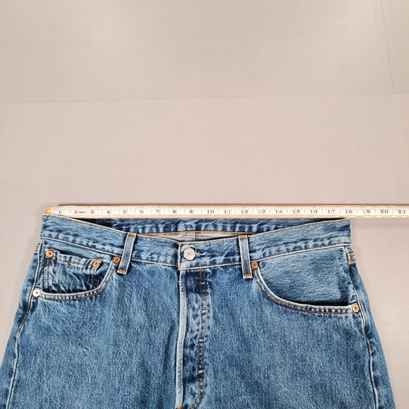 Levi's Levi's 501 Jeans Mens Blue W36 L32 Regular Fit Straight Leg Denim Button Fly Vintage No Size US 36 / EU 52 - 4 Thumbnail