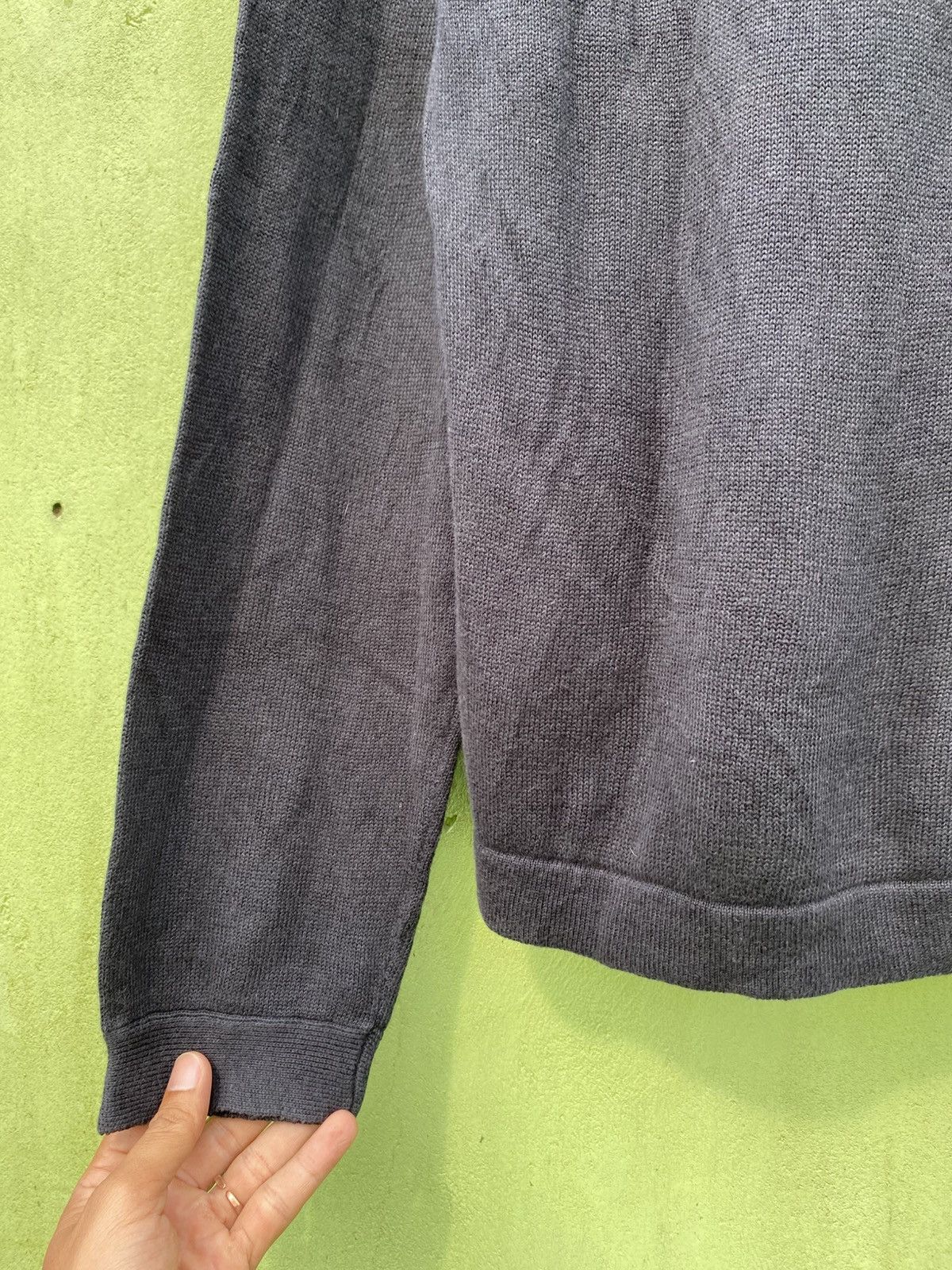 Calvin Klein Calvin Klein Long Sleeve V Neck Minimalist Knit Sweater Size US L / EU 52-54 / 3 - 12 Thumbnail
