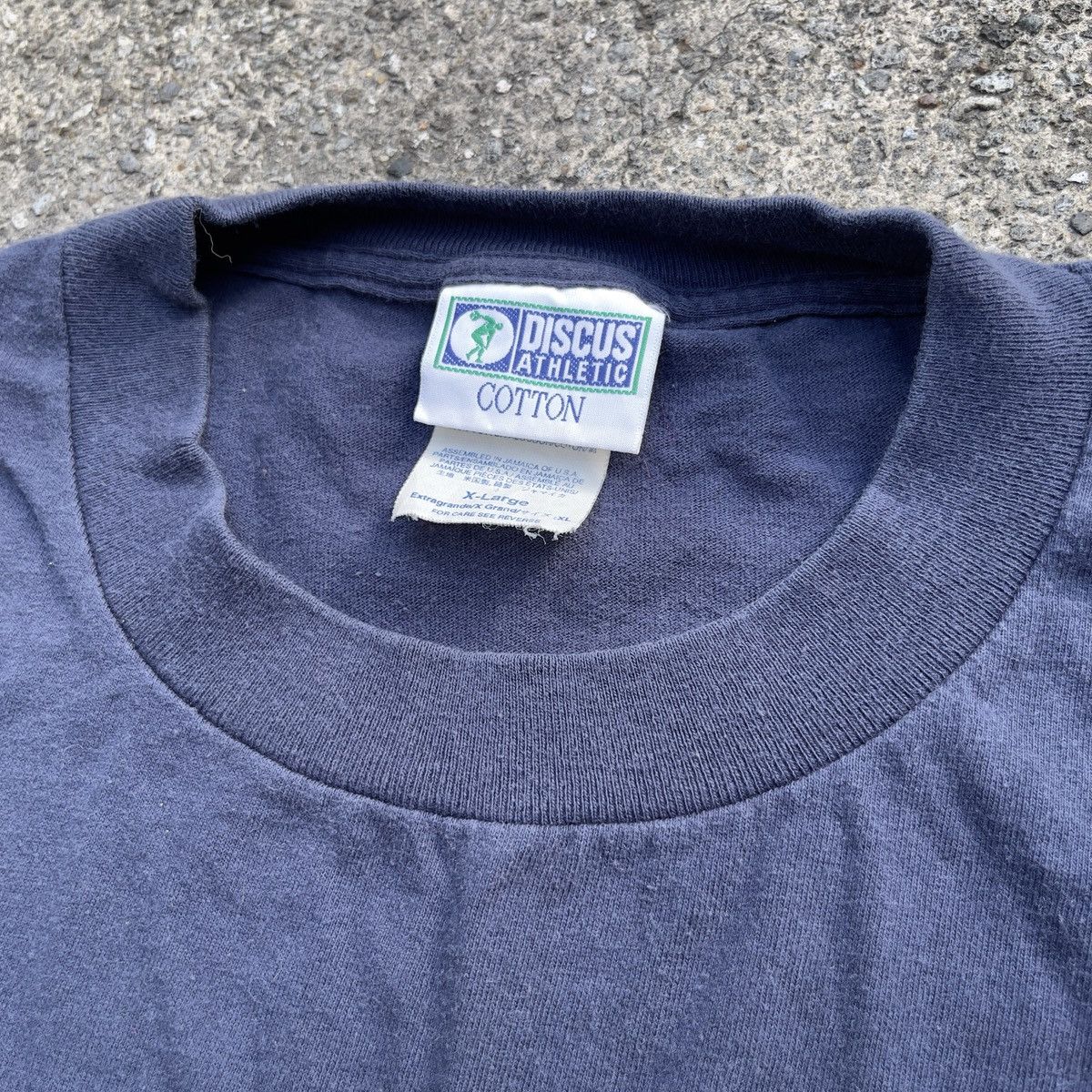 Vintage Vintage 90s Thrashed DISCUS ATHLETIC Navy Blank Shirt Size US XL / EU 56 / 4 - 4 Thumbnail
