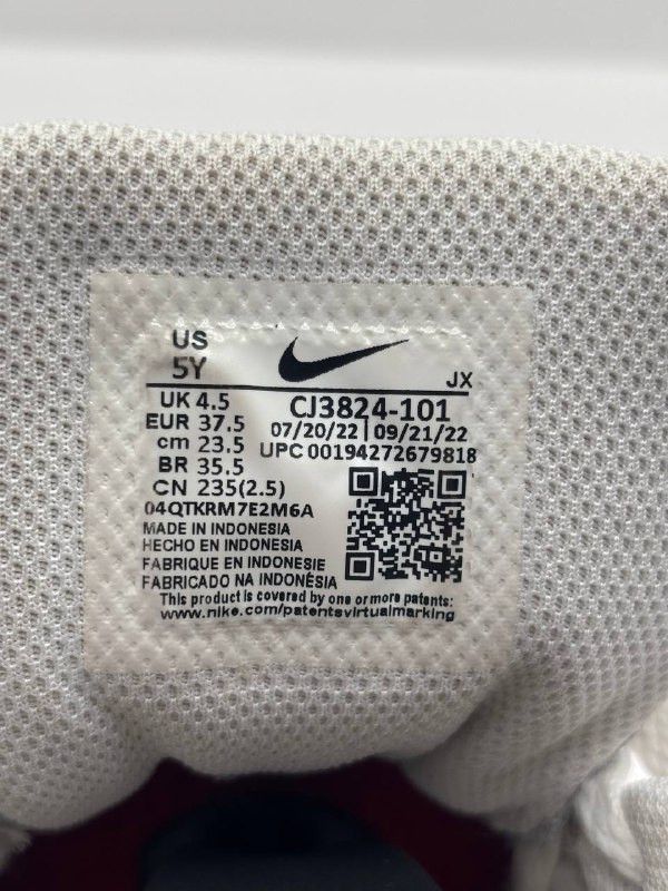 Nike Nike Air Max Excee White/Purple (Size 5Y/37.5) Size US 7.5 / IT 37.5 - 6 Thumbnail