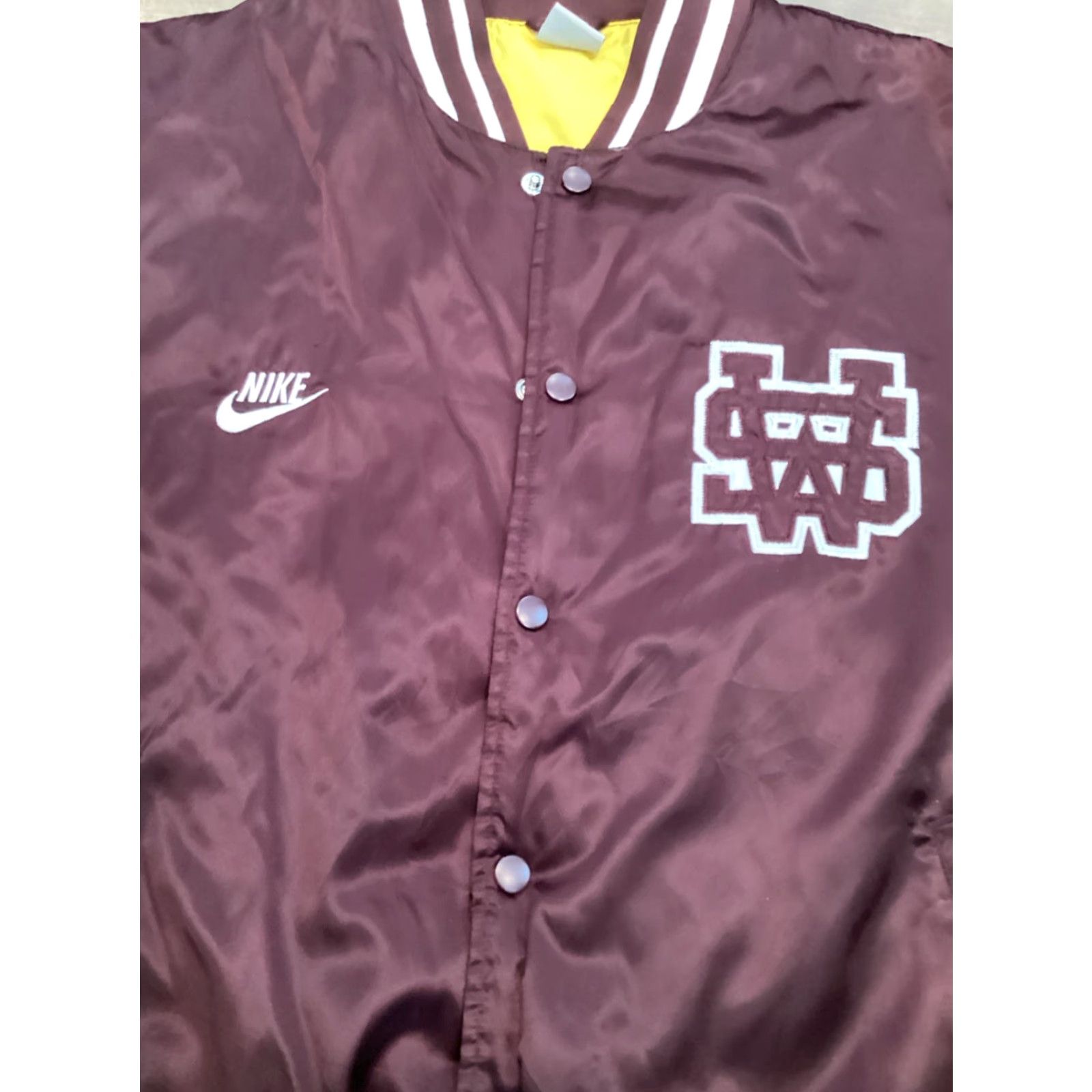 Nike VINTAGE Nike Air Jacket Bomber Men XL 90s Nylon Maroon Logo Retro Casual Mens Size US XL / EU 56 / 4 - 2 Thumbnail