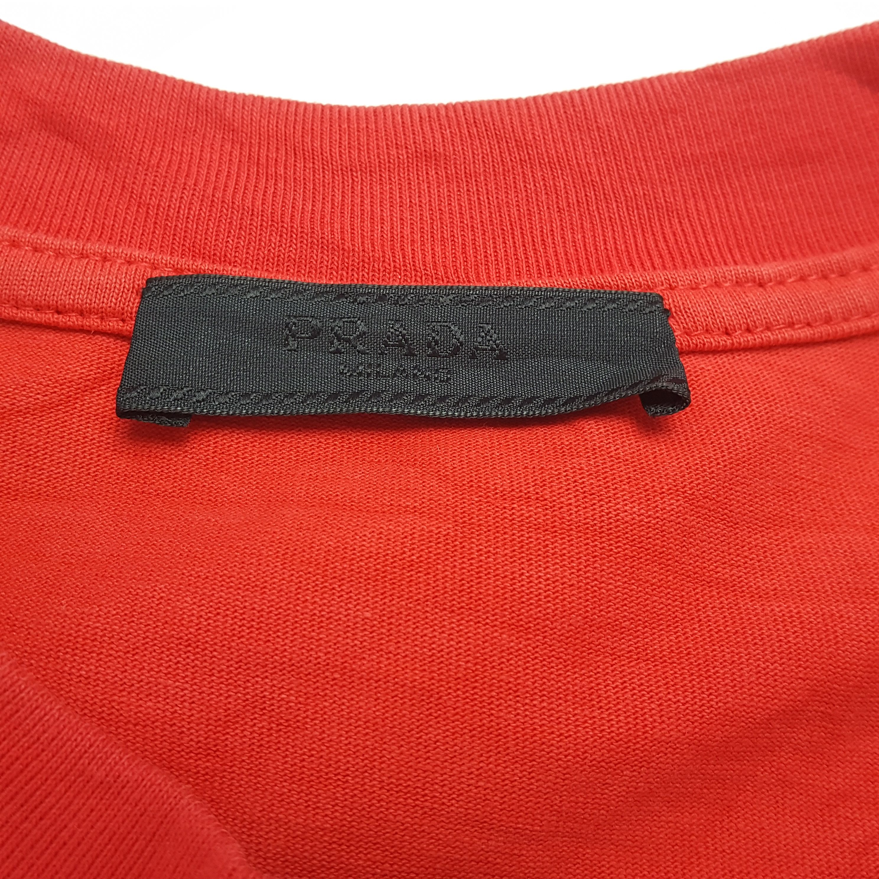 Vintage PRADA Milano Luxury Brand Pocket Design Tshirt Size US M / EU 48-50 / 2 - 8 Thumbnail