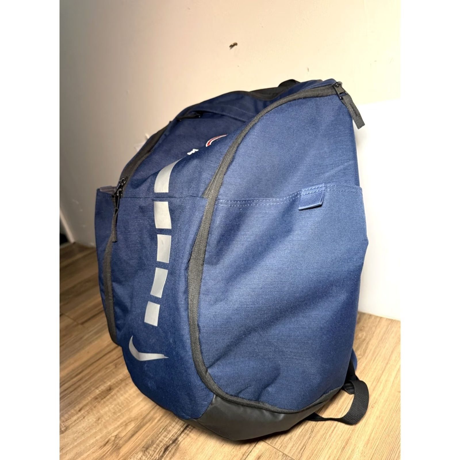 herschel backpack knockoff Supply Co It features multiple compartments Orvis Helios 6ft Weight BLUE Rod Size:9' 8-weight (blue)