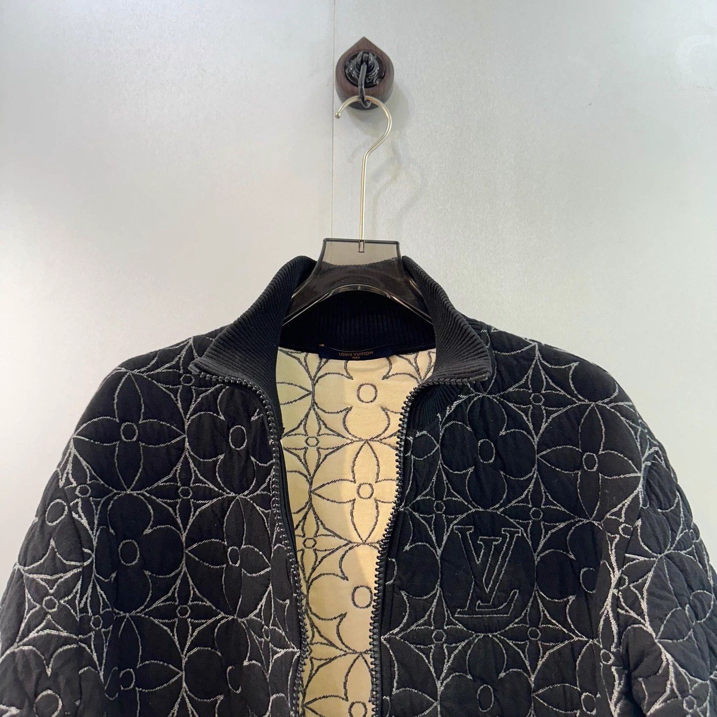 Louis Vuitton Louis Vuitton Monogram Floral Zipped Jacket Size US XL / EU 56 / 4 - 4 Thumbnail