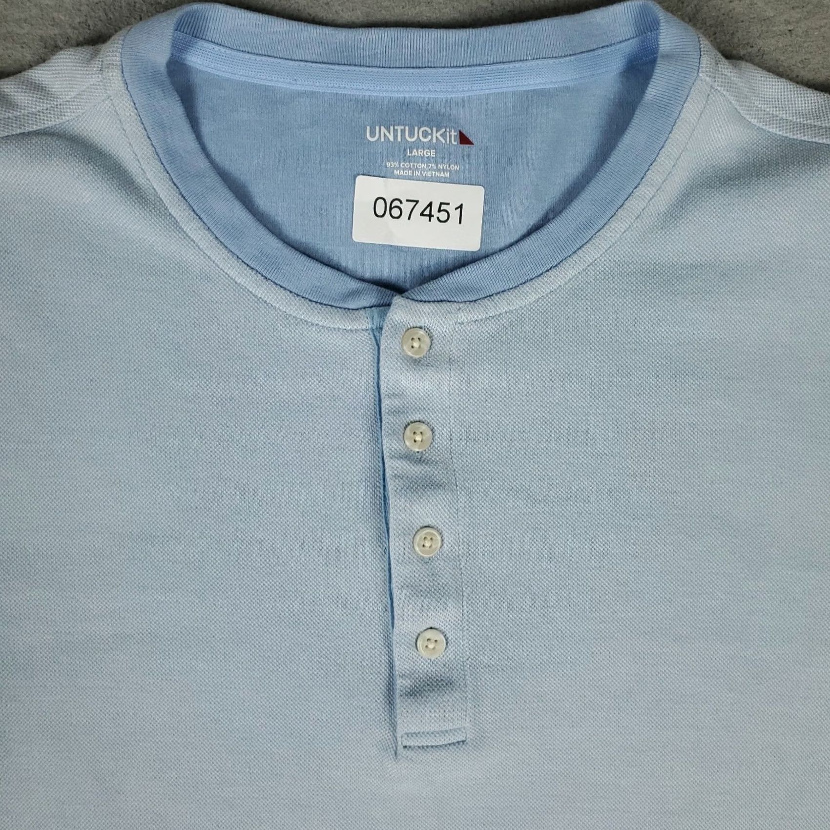 UNTUCKit UNTUCKit T Shirt Mens Large Blue Henley Casual Long Sleeve Adult Shirt Size US L / EU 52-54 / 3 - 2 Thumbnail