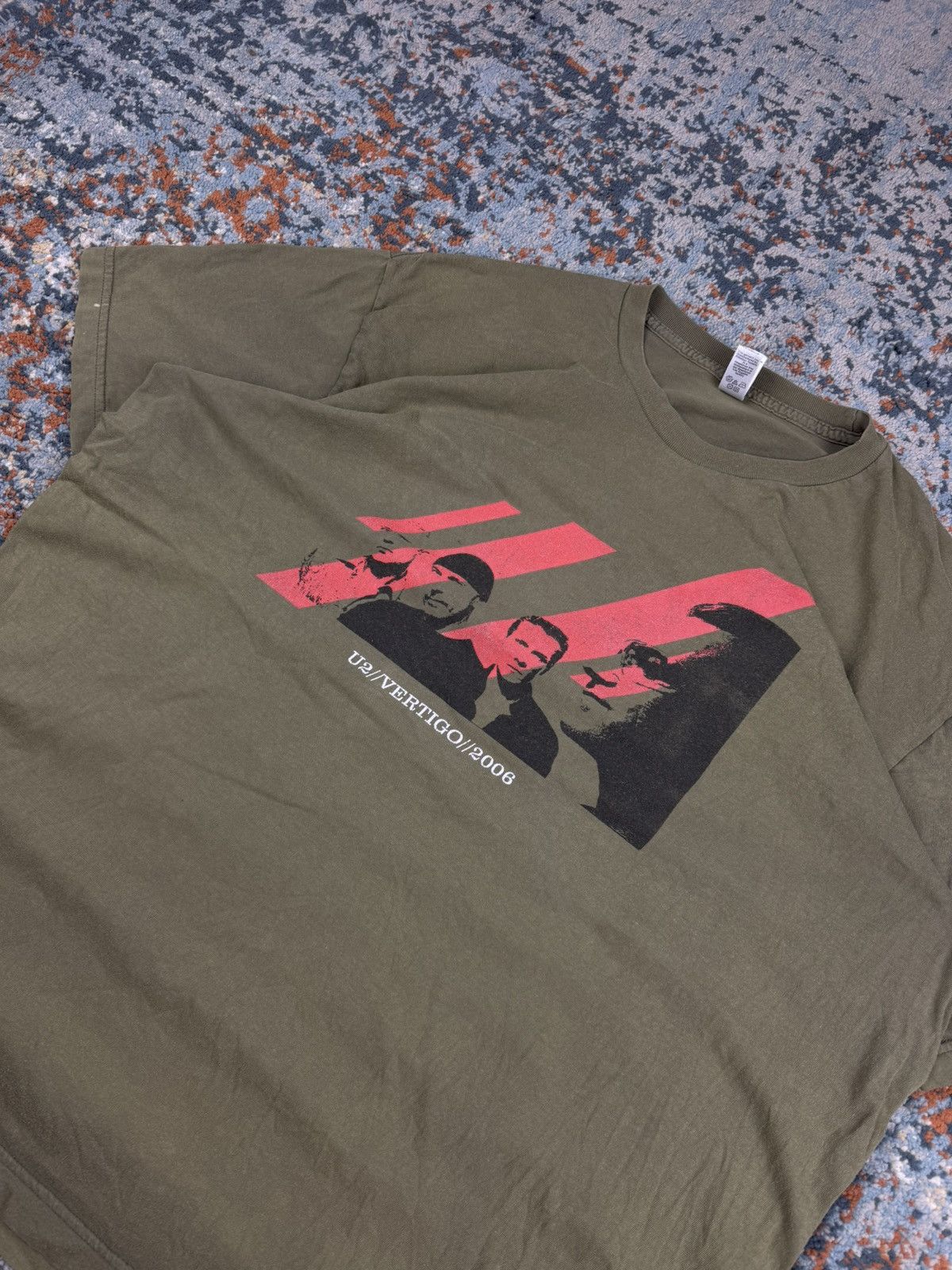 Band Tees Vintage 2006 U2 vertigo tour graphic tee Size US XL / EU 56 / 4 - 5 Thumbnail