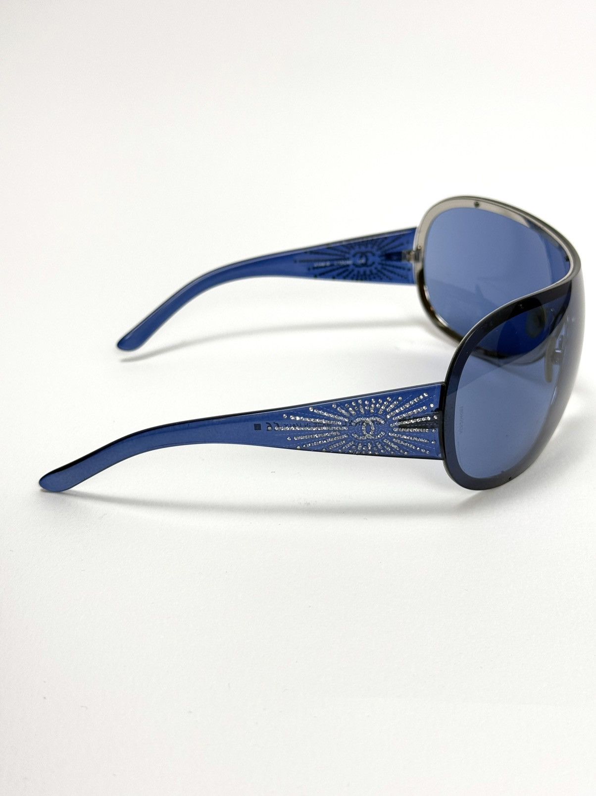 Chanel VINTAGE CHANEL RHINESTONE LOGO SUNGLASSES Size ONE SIZE - 4 Thumbnail