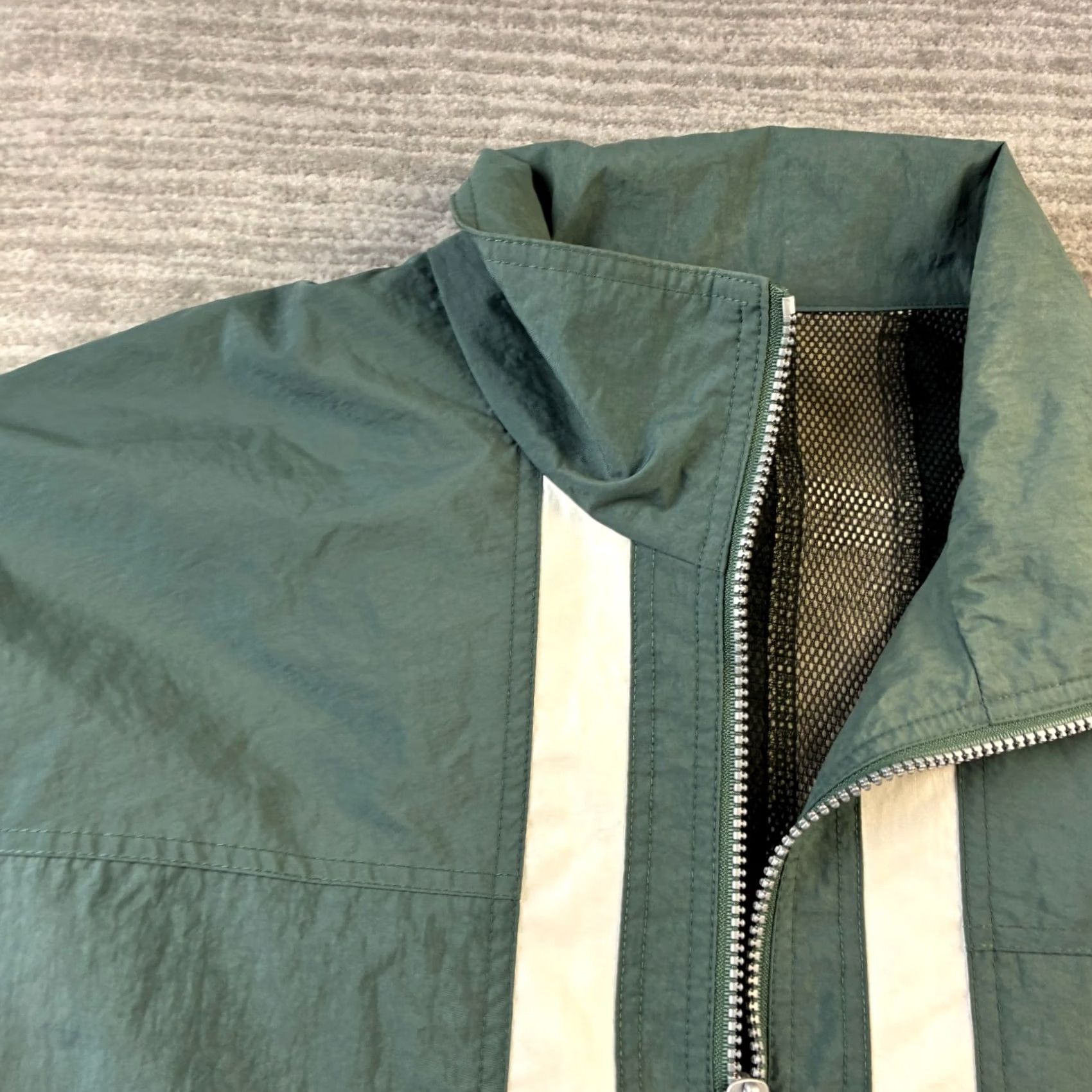 Nike VINTAGE Nike Jacket Mens Large Green Windbreaker Hoodie Track Kangaroo Pocket Size US L / EU 52-54 / 3 - 6 Thumbnail