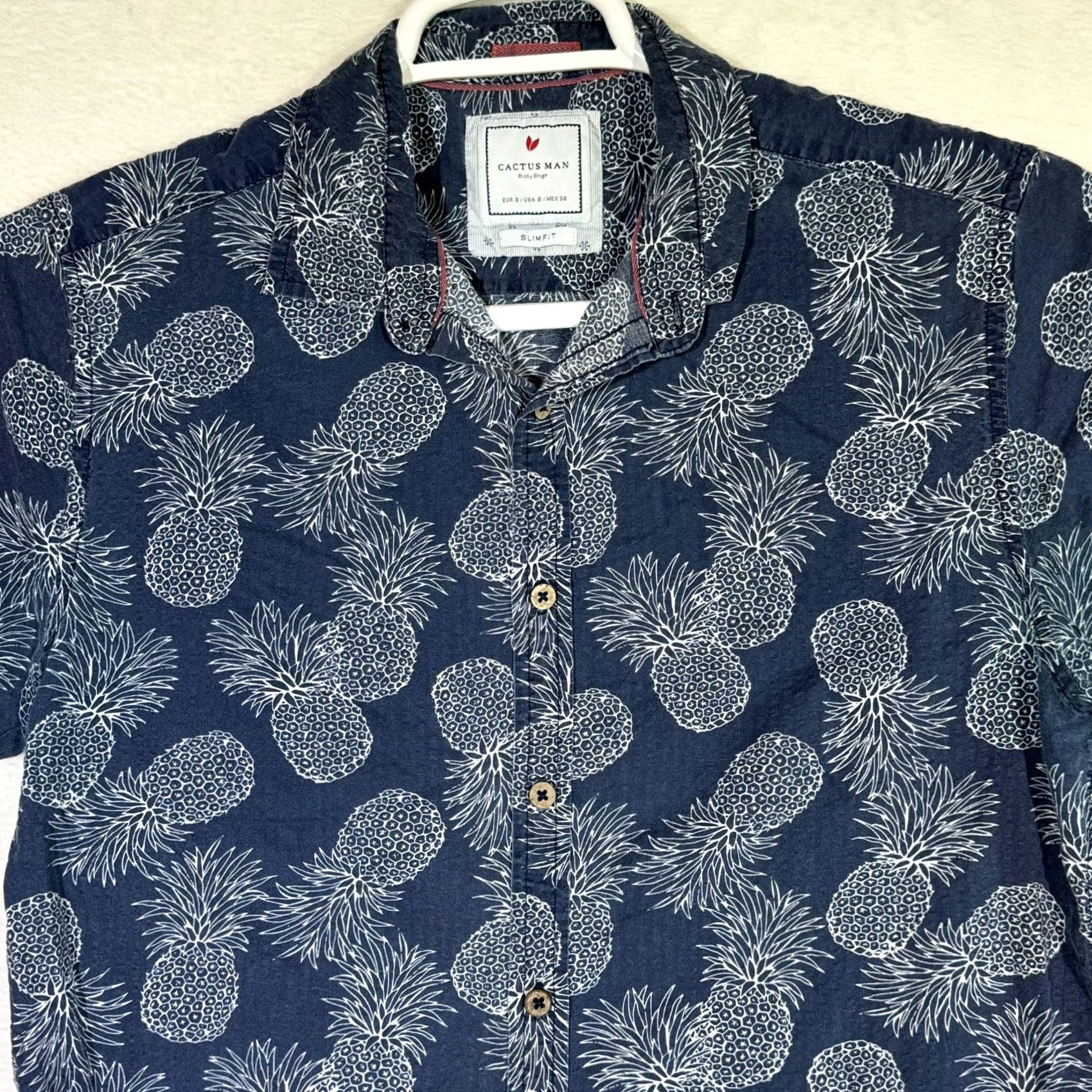 Vintage Cactus Man Shirt Small Navy Pineapple Print Slim Cotton Button-Up M570 Mens Slim Shirt Size US S / EU 44-46 / 1 - 5 Thumbnail