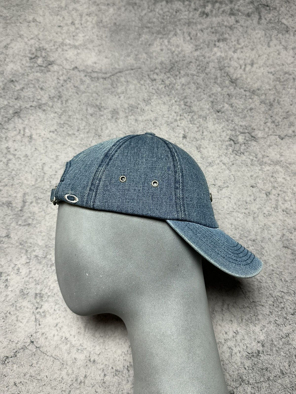 Oakley Vintage Oakley Metal Logo Denim Cap Size ONE SIZE - 6 Thumbnail