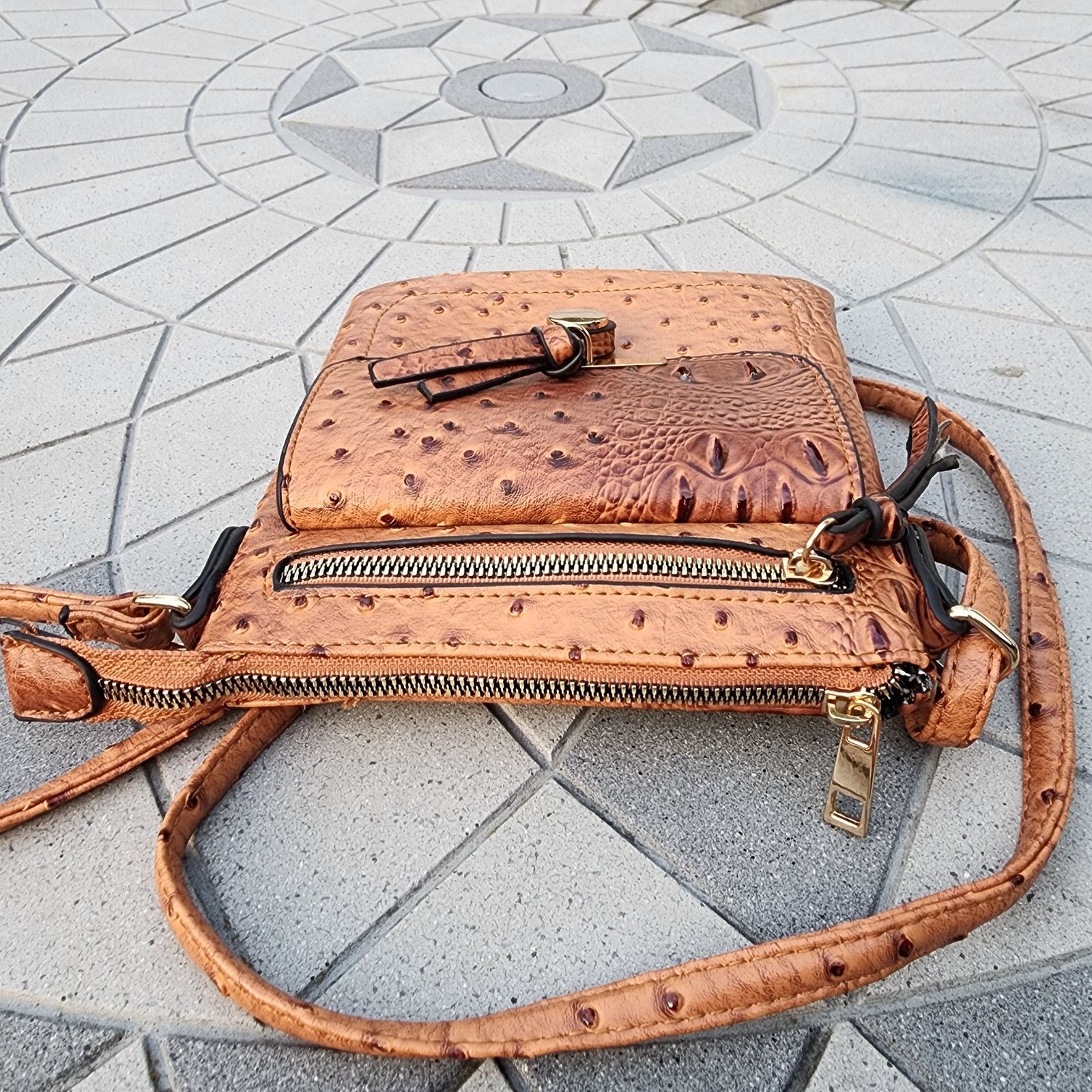 Designer Emperia Los Angeles Vegan Leather Crossbody Bag Size ONE SIZE - 4 Thumbnail