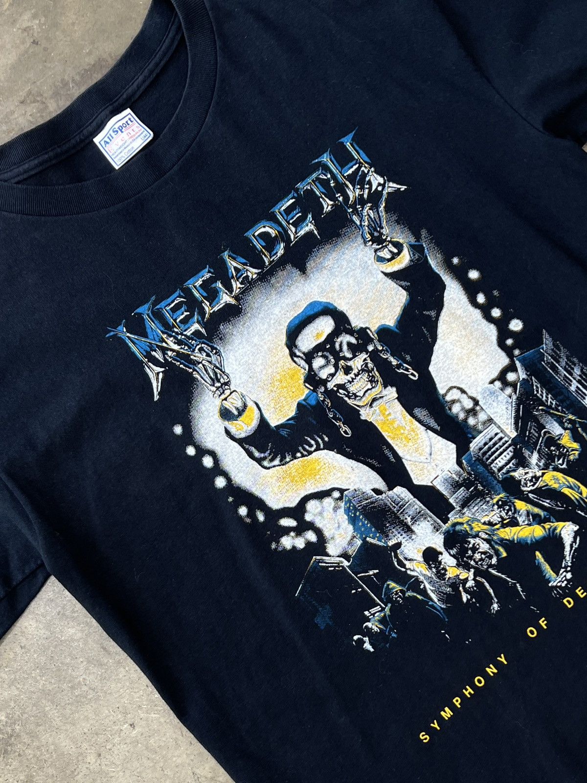 Band Tees Vintage 90s Megadeath Symphony of Destruction Tee Large Size US L / EU 52-54 / 3 - 1 Thumbnail