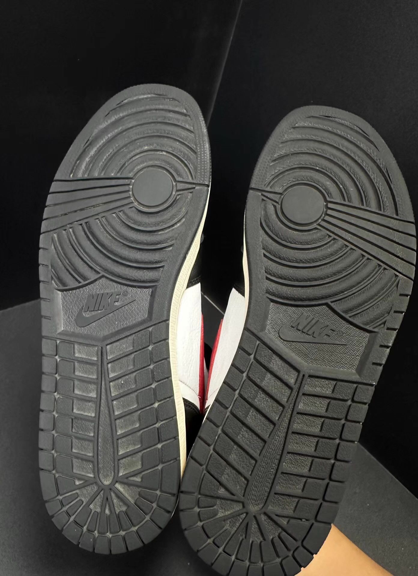 Nike Air Jordan 1 Black Toe Red Logo Ｑ20 Size US 13 / EU 46 - 6 Thumbnail