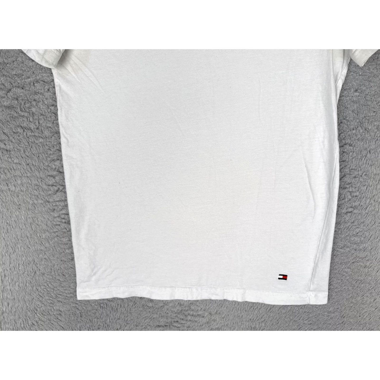 Tommy Hilfiger Tommy Hilfiger Shirt Mens Small White Crew Neck Short Sleeve Logo Tagless Cotton Size US S / EU 44-46 / 1 - 5 Thumbnail