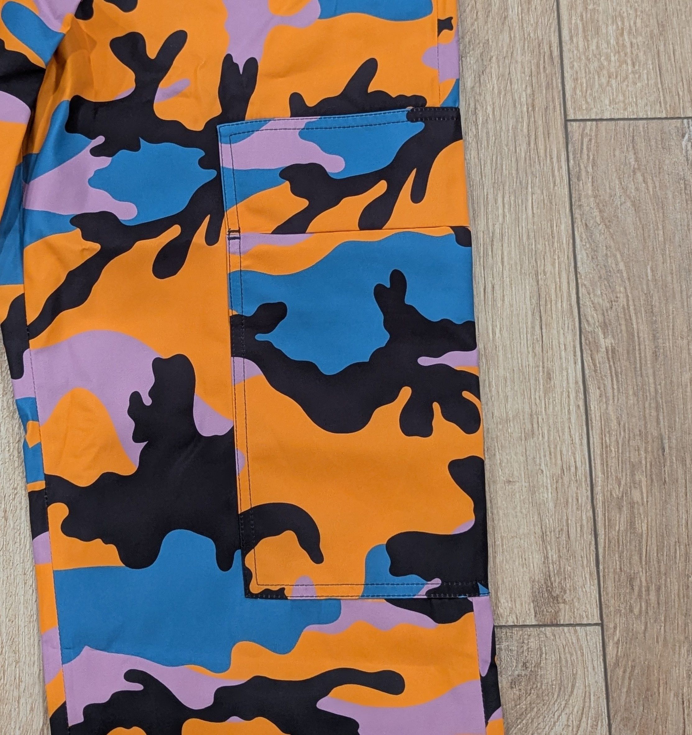 Valentino Valentino Camouflage Cargo Pants Orange Multi 50 US 34 Size US 34 / EU 50 - 4 Thumbnail