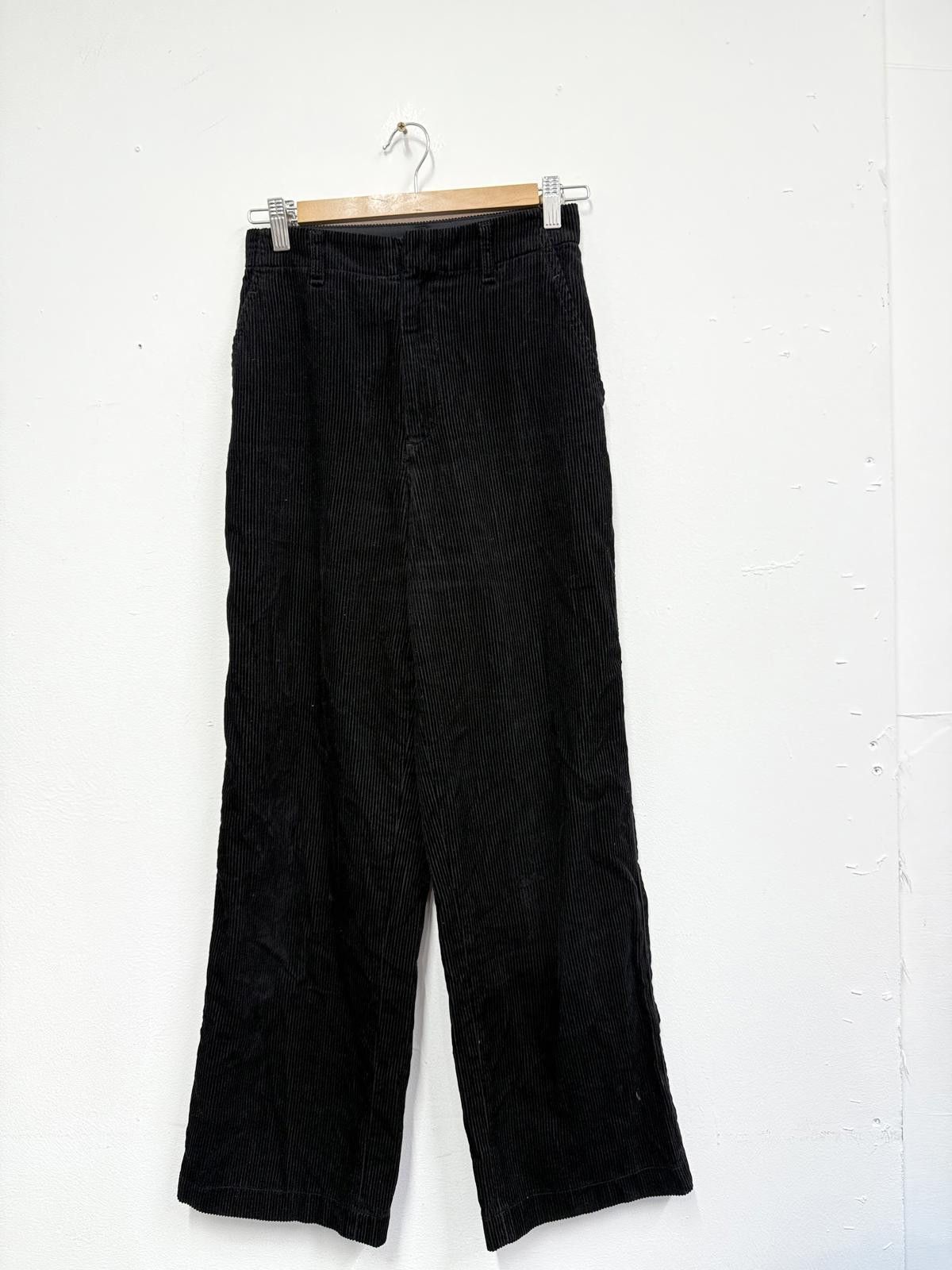 Uniqlo Uniqlo Black Corduroy Wide Leg Trousers, Waist 24 in. Size US 26 / EU 42 - 1 Thumbnail