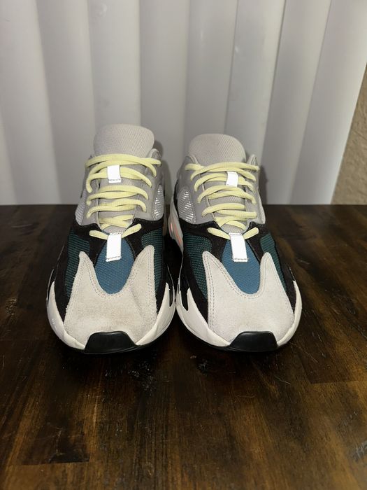 yeezy waverunner size 8
