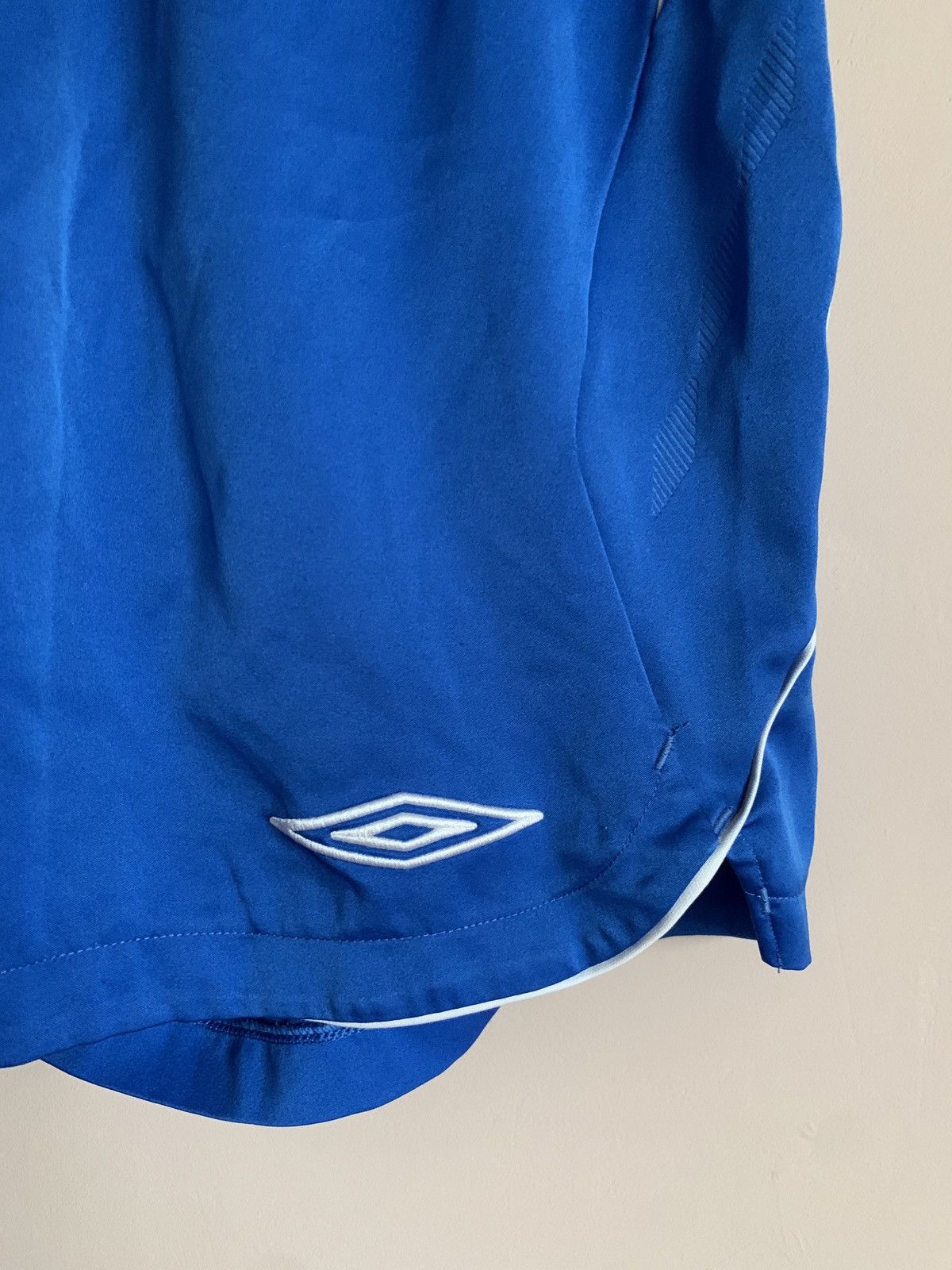 Umbro Glasgow Rangers Home Football Shorts Umbro Soccer Size S Size US 30 / EU 46 - 4 Thumbnail