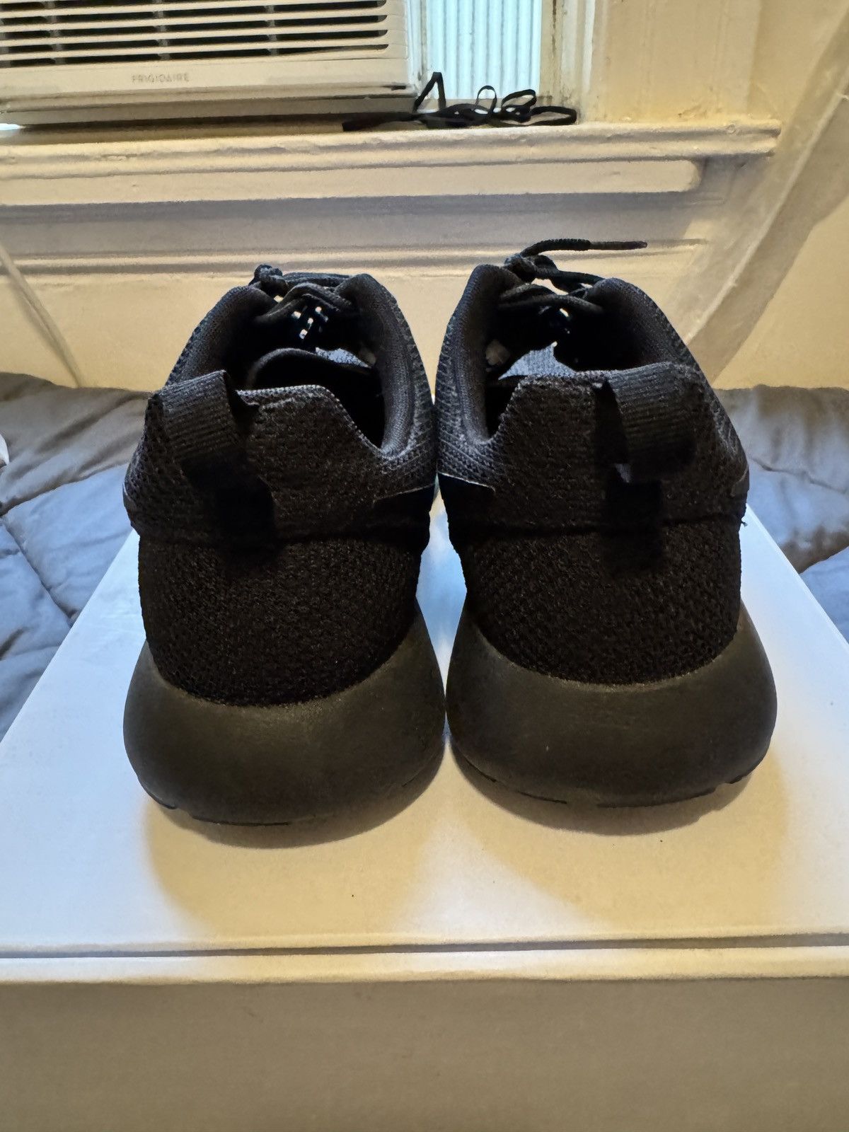 Nike Nike Triple Black Roshe Size US 9.5 / EU 42-43 - 3 Thumbnail