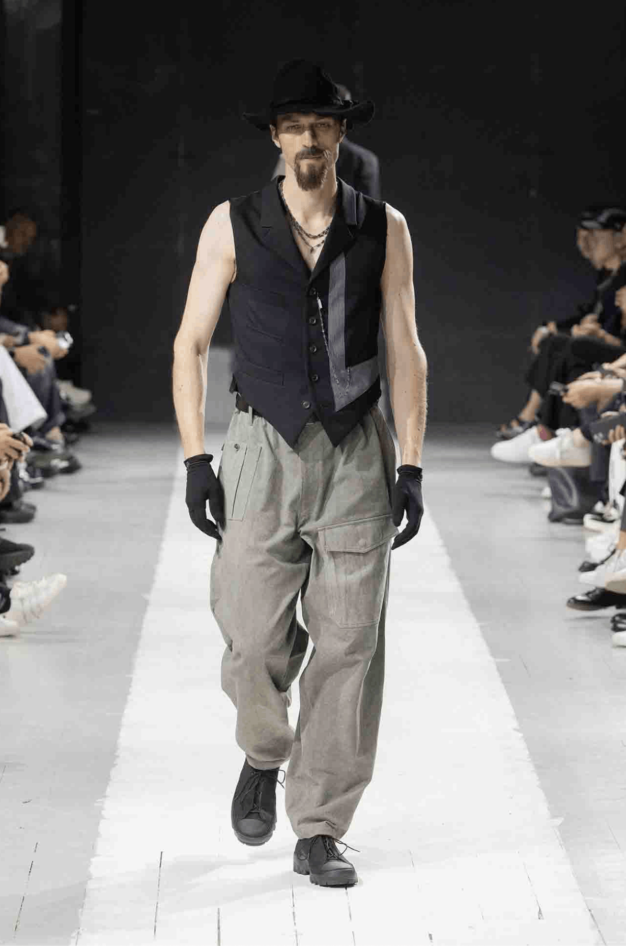 Yohji Yamamoto Yohji Yamamoto Pour Homme LEFT DECORATIVE CLOTH VEST Size US L / EU 52-54 / 3 - 6 Thumbnail